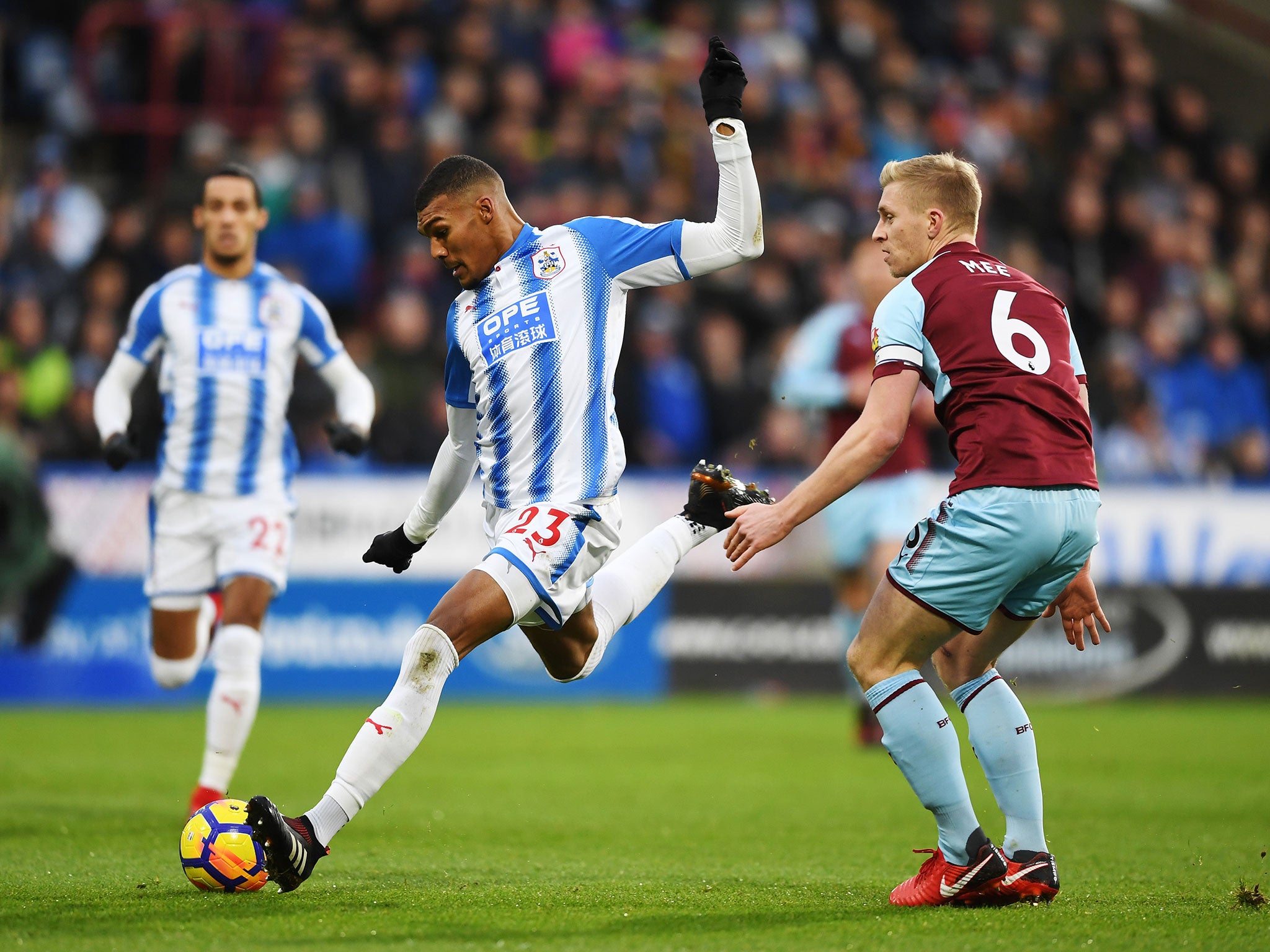 Collin Quaner takes a shot on goal for Huddersfield