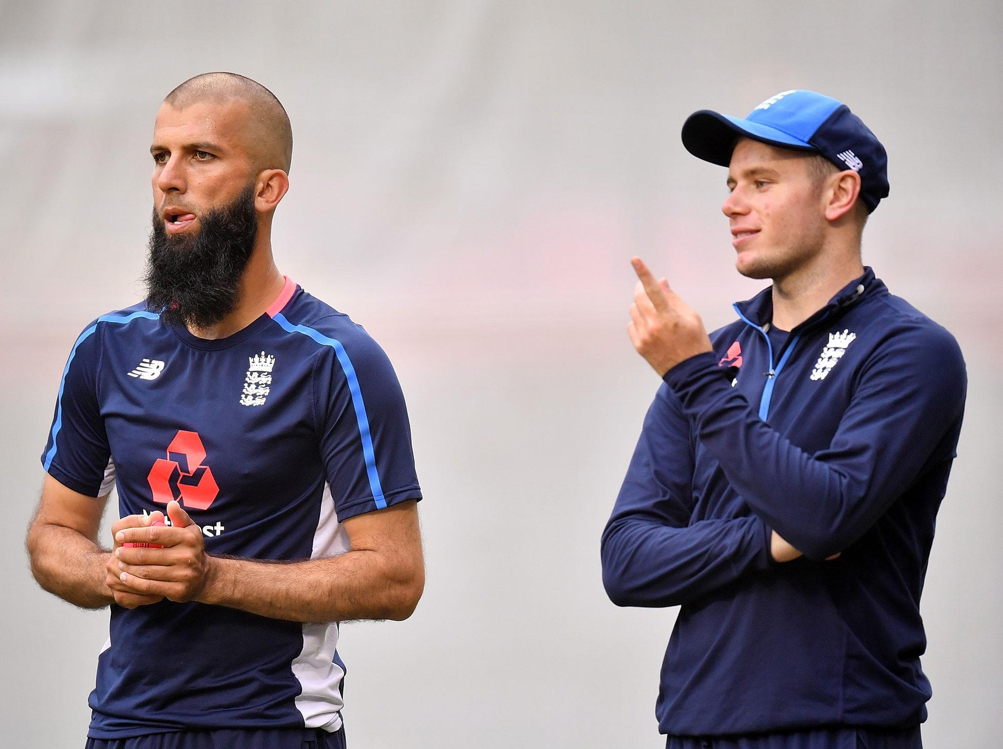 England will go with two spinners in Sydney