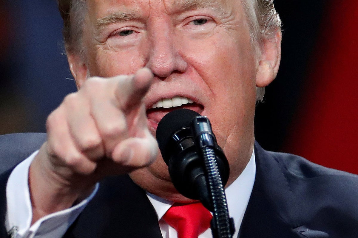 Donald Trump’s ‘rush of tweeting’ is ‘indication of his falling apart under stress’, says Yale psychiatrist | The Independent | The Independent