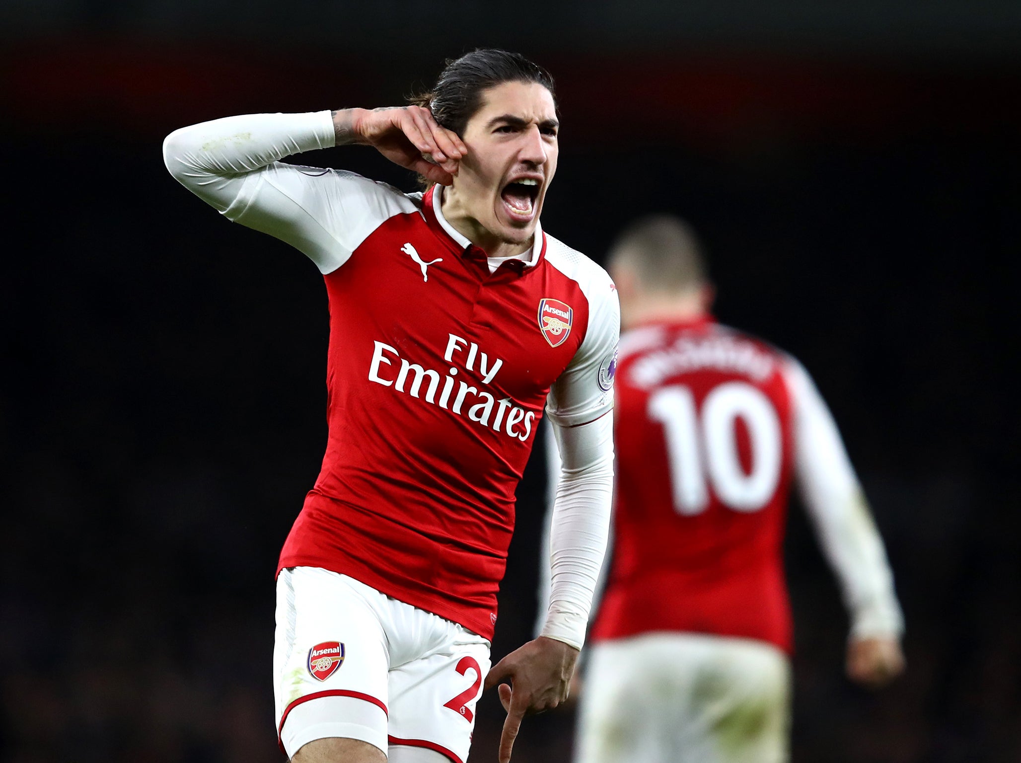 Héctor Bellerín celebrates his dramatic late strike