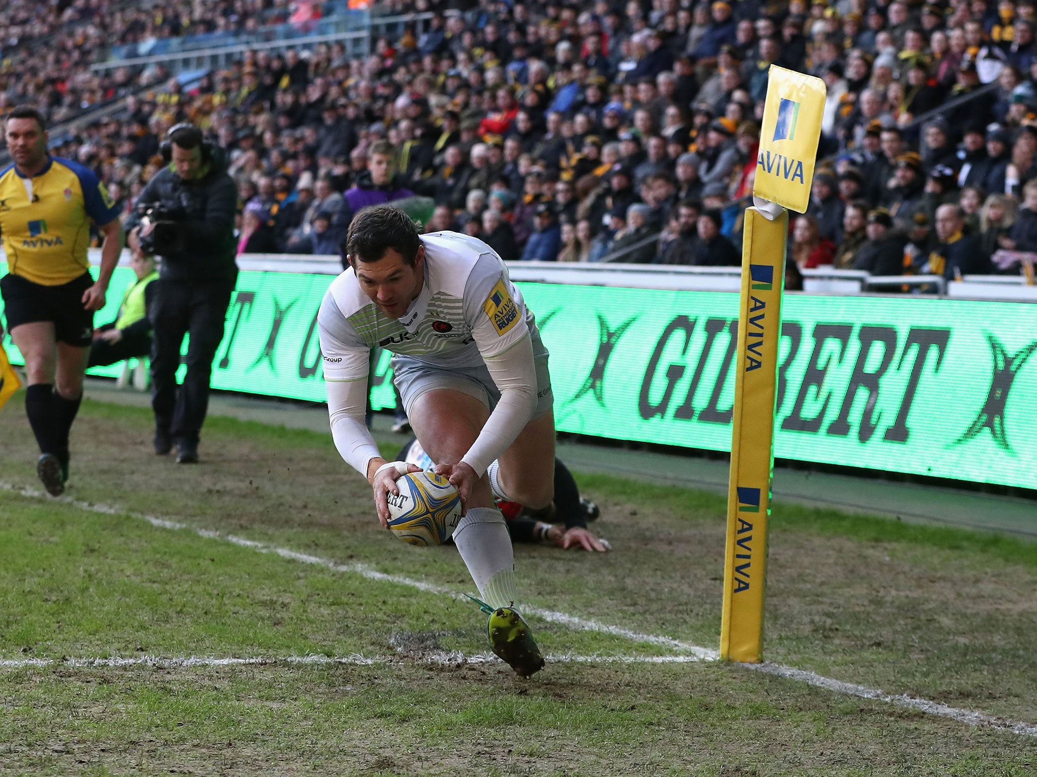 Alex Goode scores his side's second try