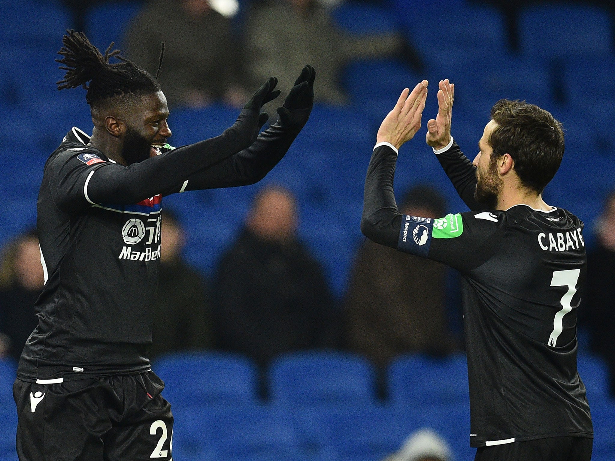 Bakary Sako celebrates after drawing his side level