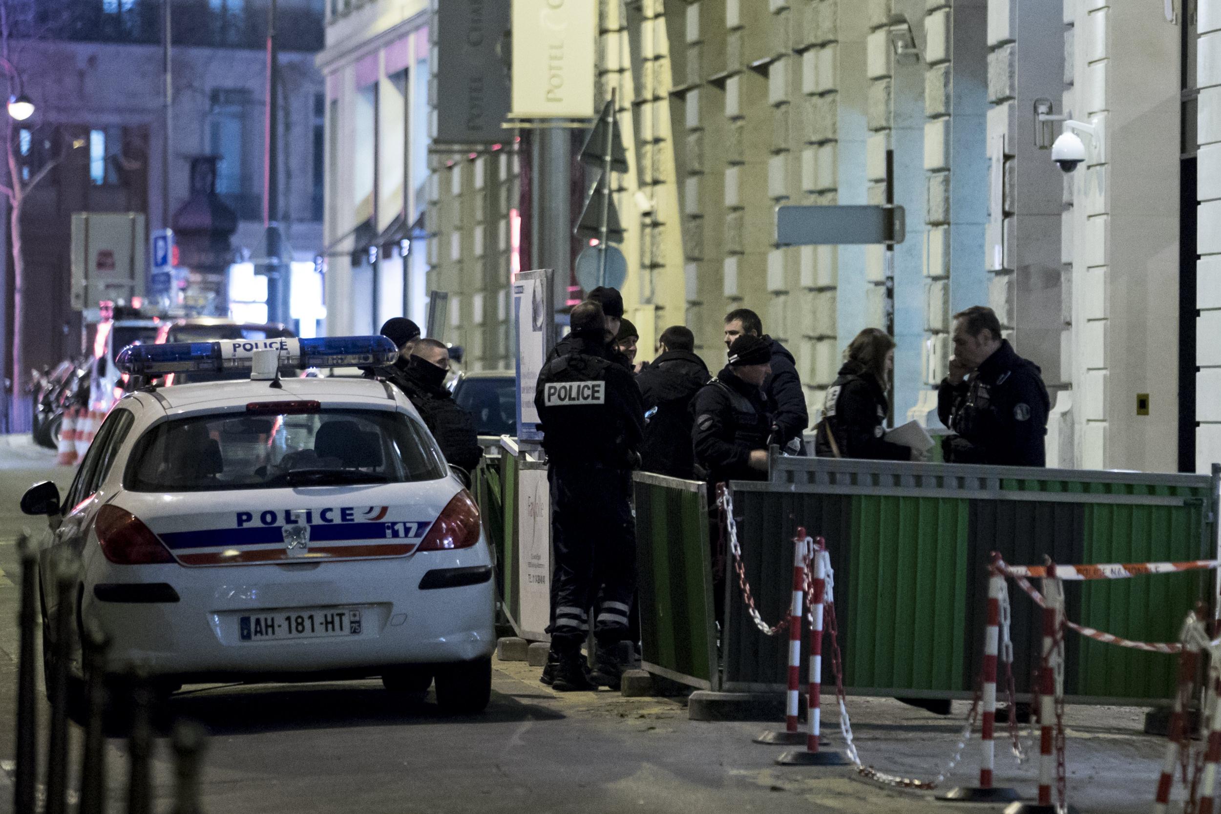 Police at the rear entrance of the Ritz, Paris, following an armed robbery