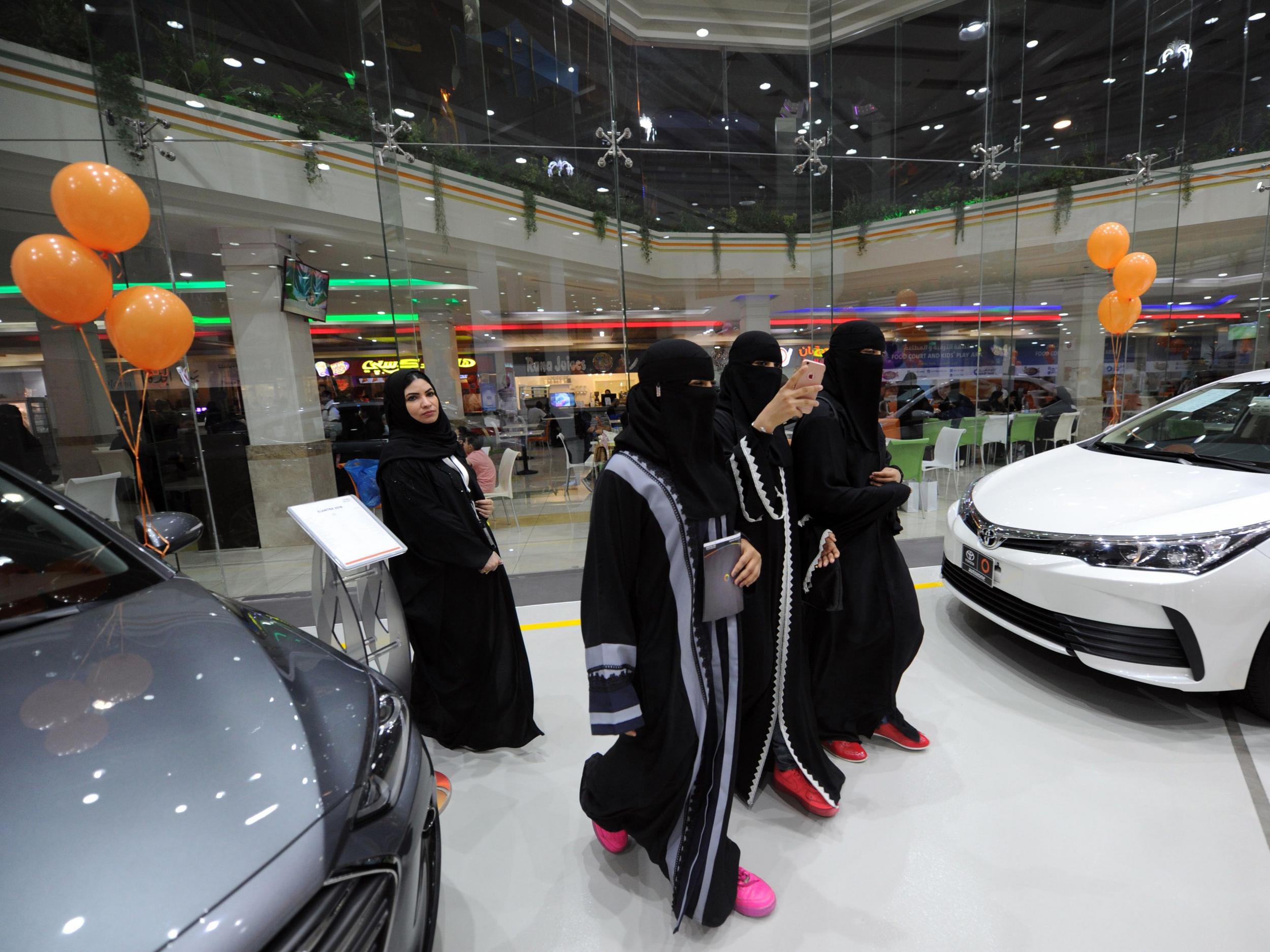 More prospective customers visit the pop-up shop in Jeddah