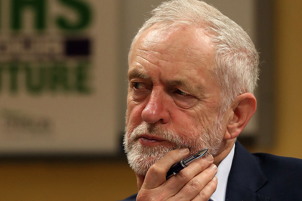 Labour party leader Jeremy Corbyn listens to NHS staff at Park South Community Centre in Swindon