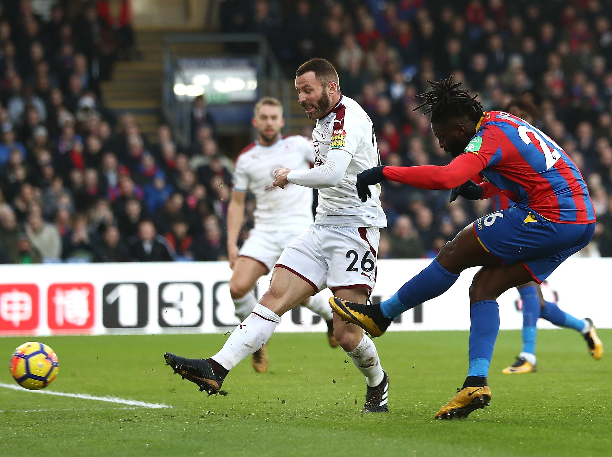 Bakary Sako fires home for the home side