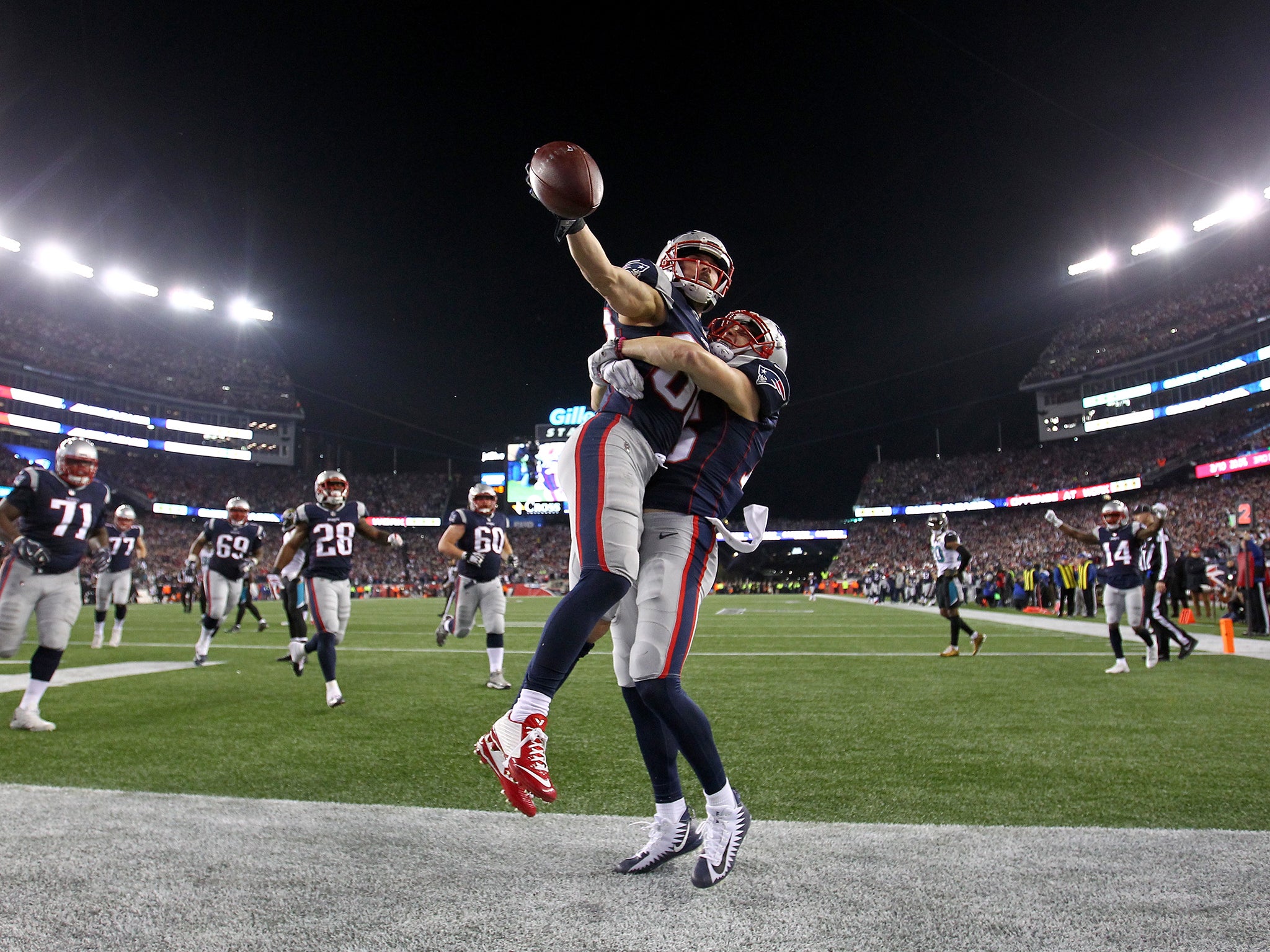 Danny Amendola scores twice in the fourth quarter to send the Patriots to the Super Bowl