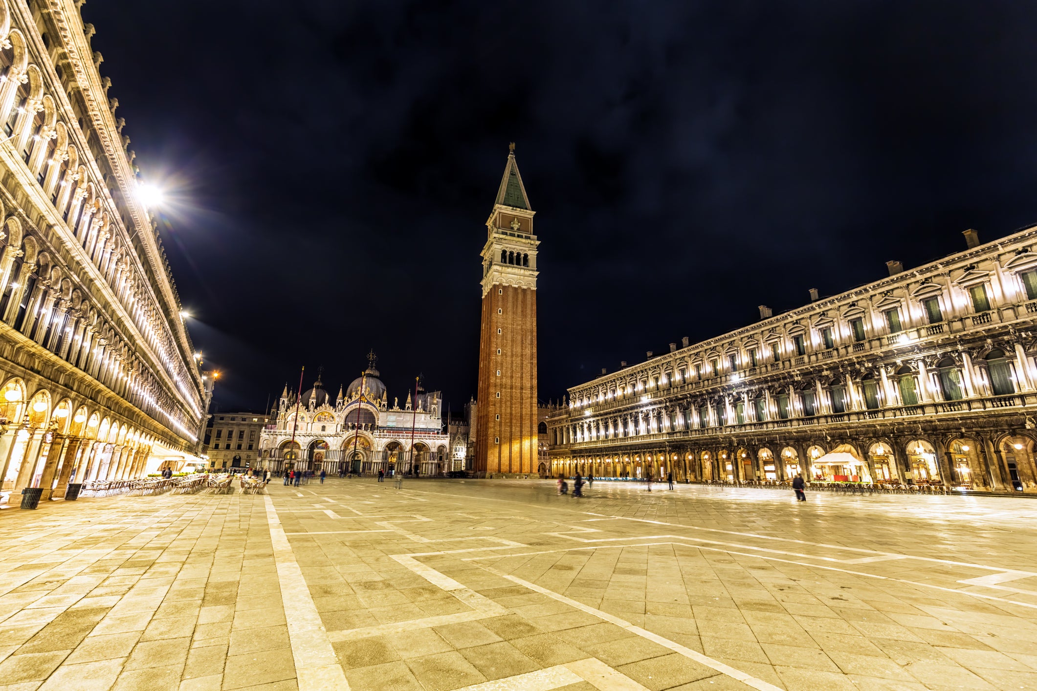 Students were given the huge bill at a restaurant near St Mark's Square