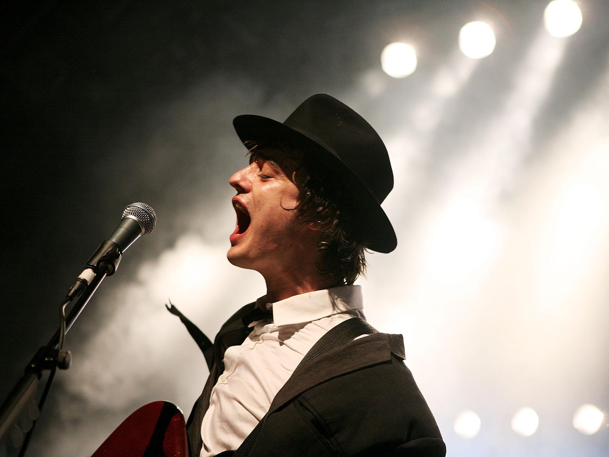 Pete Doherty singing