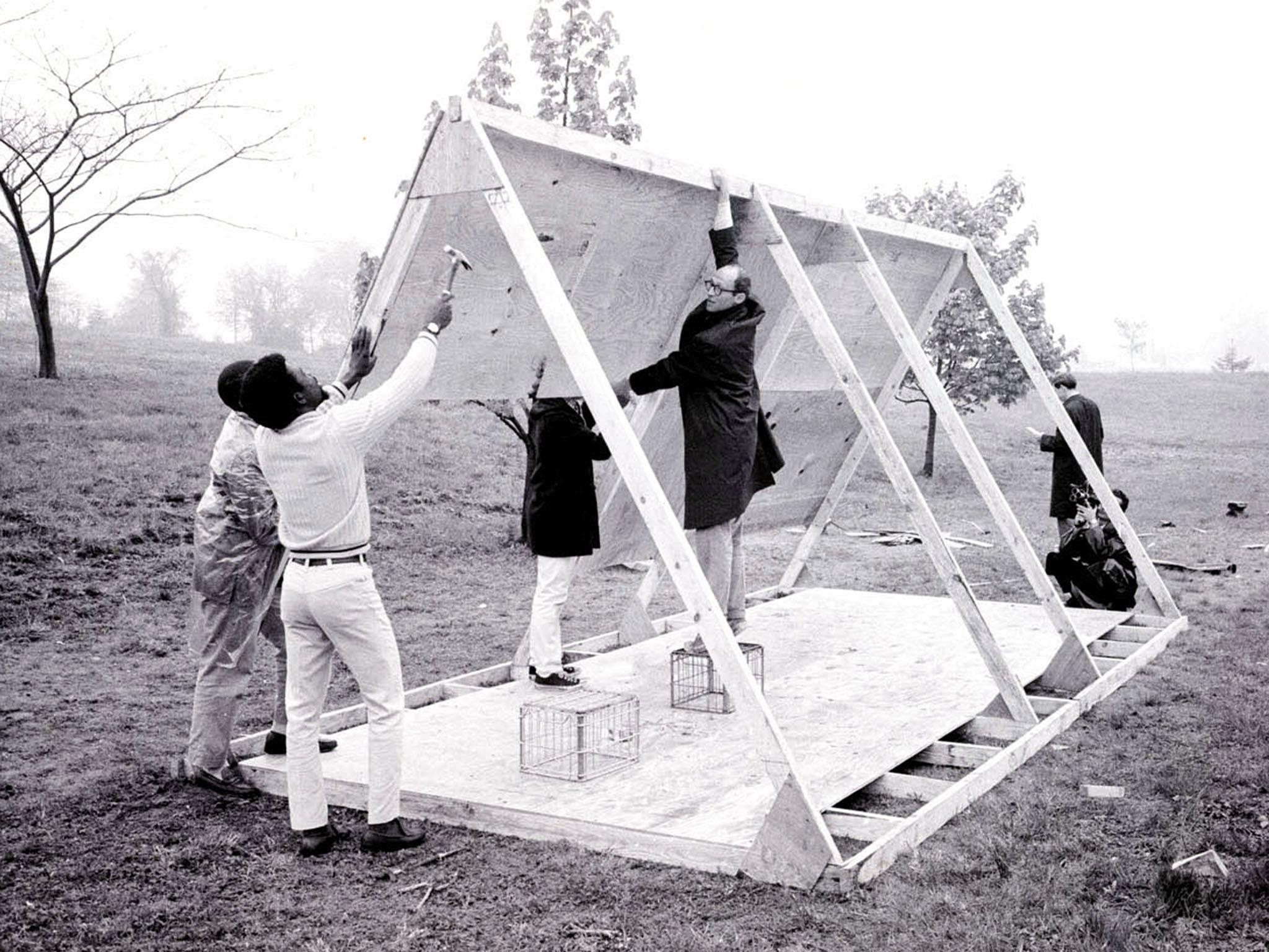 John Wiebenson, a local architect, and others build a structure for the protest (Leah L. Jones/Smithsonian/National Museum of African American History and Culture)