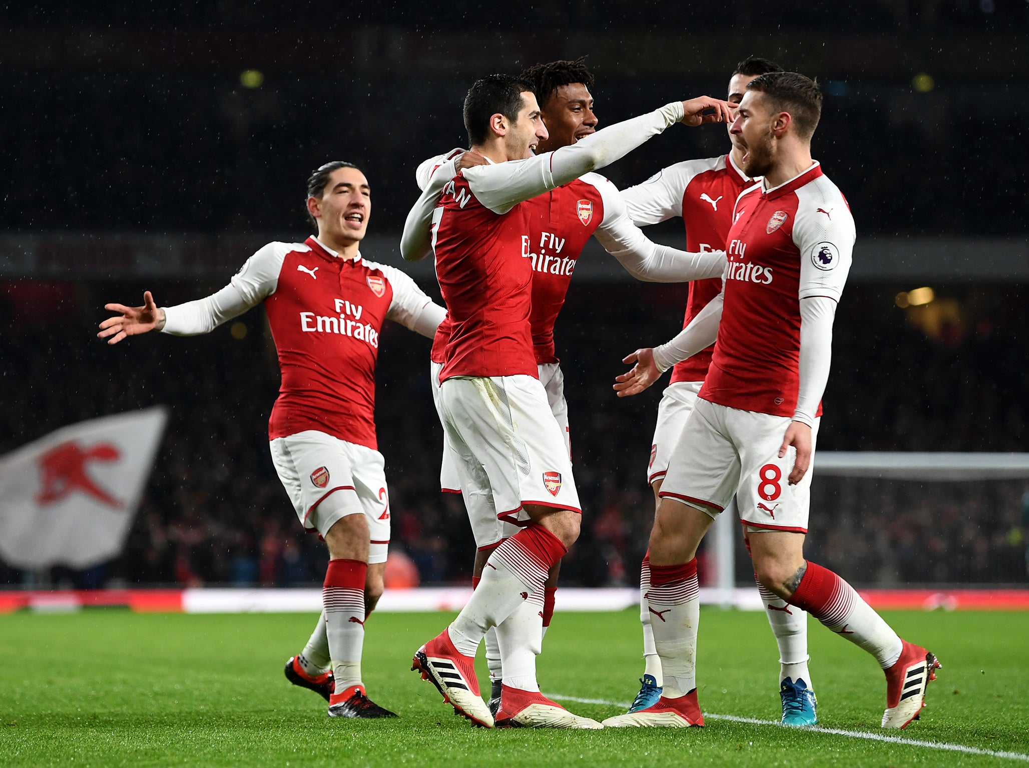 Arsenal celebrate Ramsey's opening goal