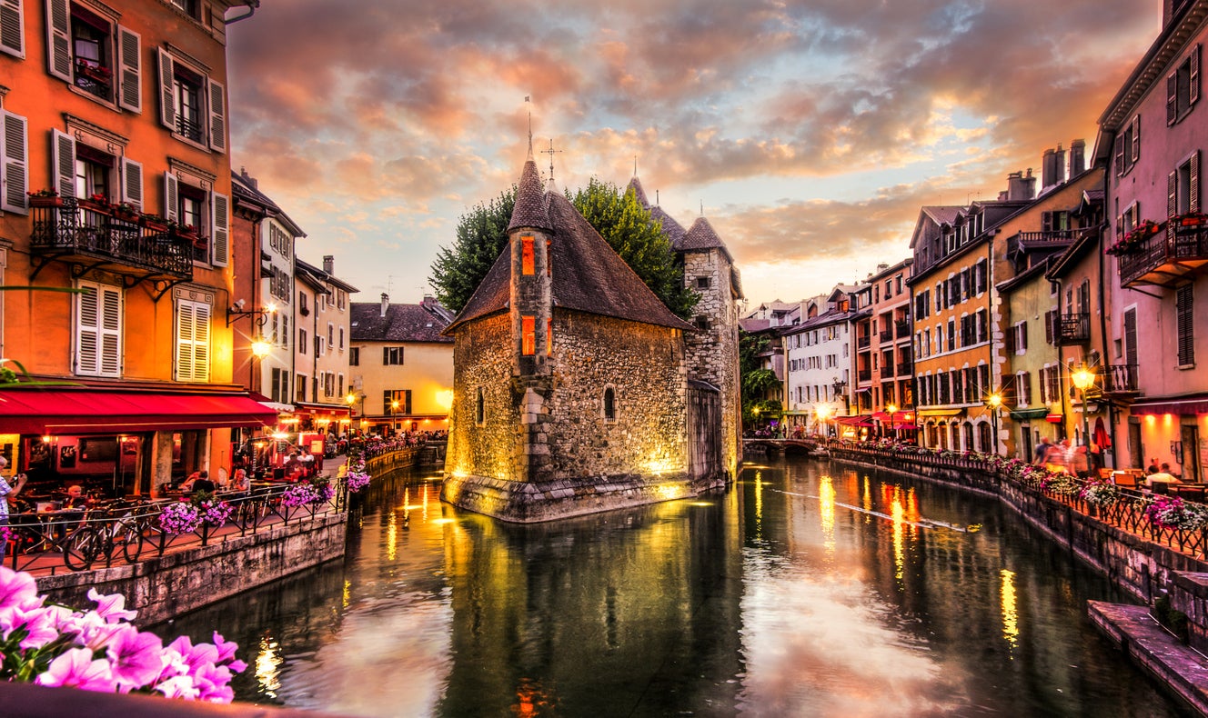 Annecy has romantic canals