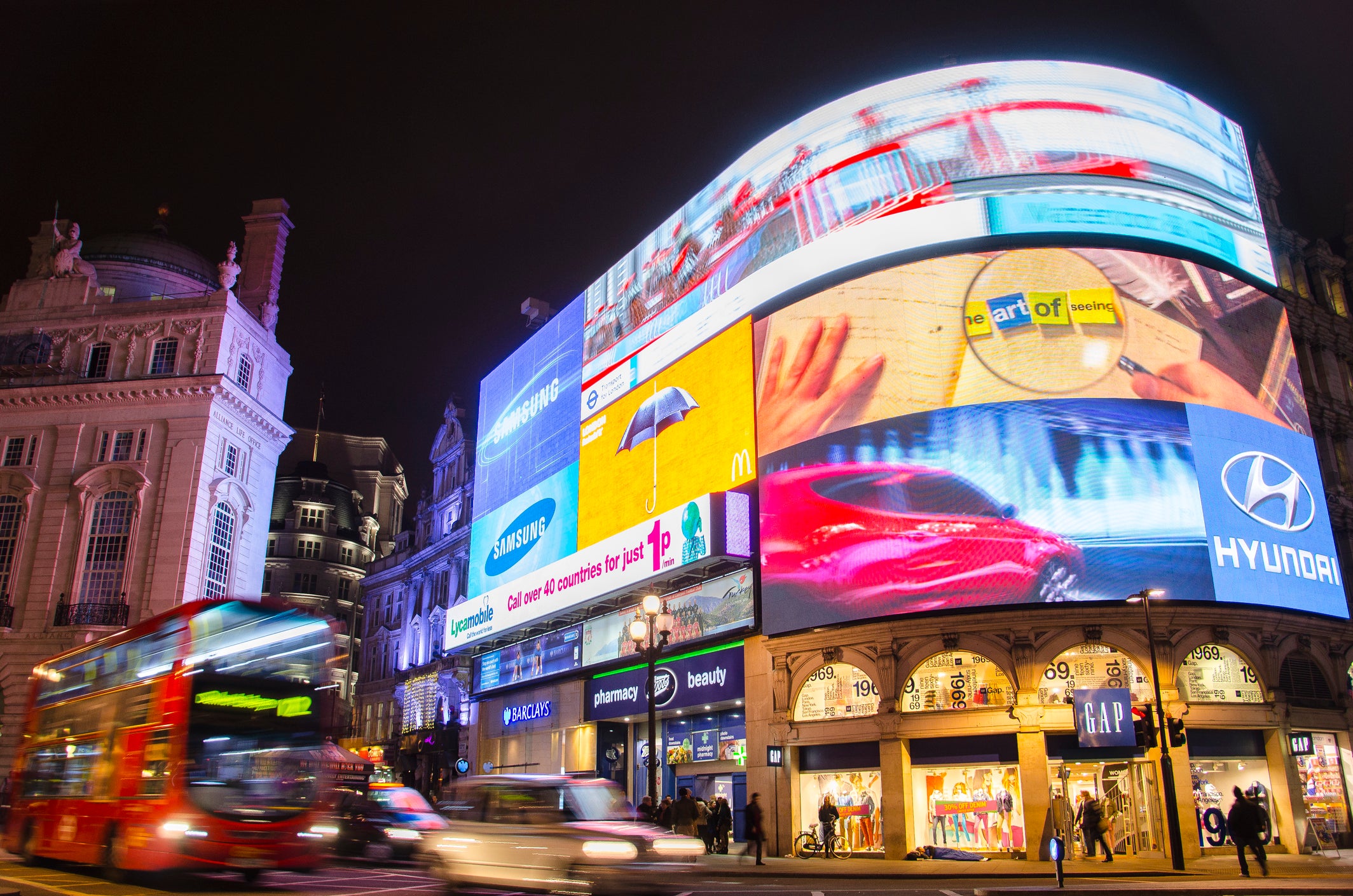 Piccadilly Circus ranked 15th in the list and features in a number of British films including Harry Potter and the Deathly Hallows: Part 1 and Bridget Jones' Diary