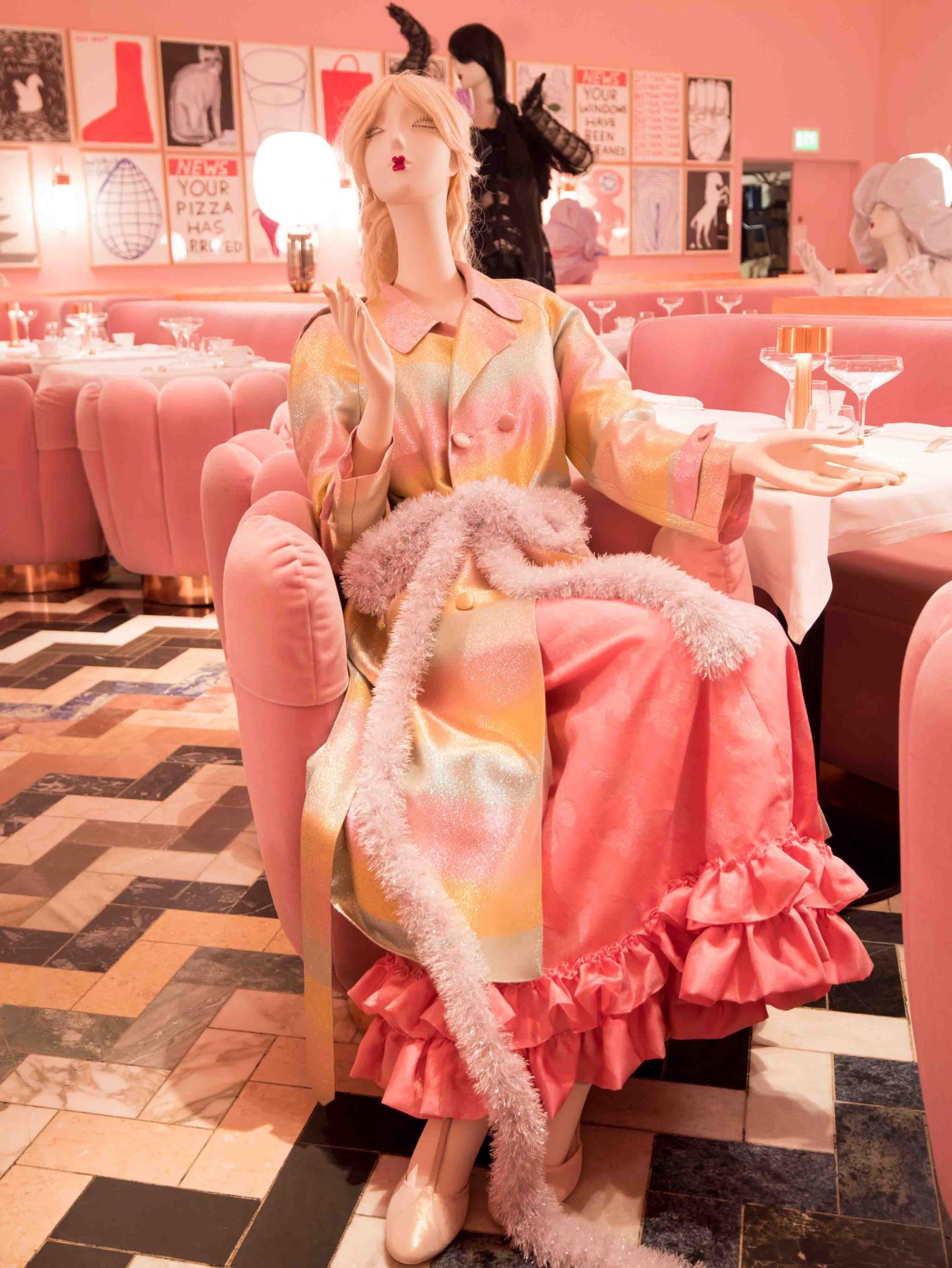 Fashion for dummies: Ryan Lo switched models for mannequins