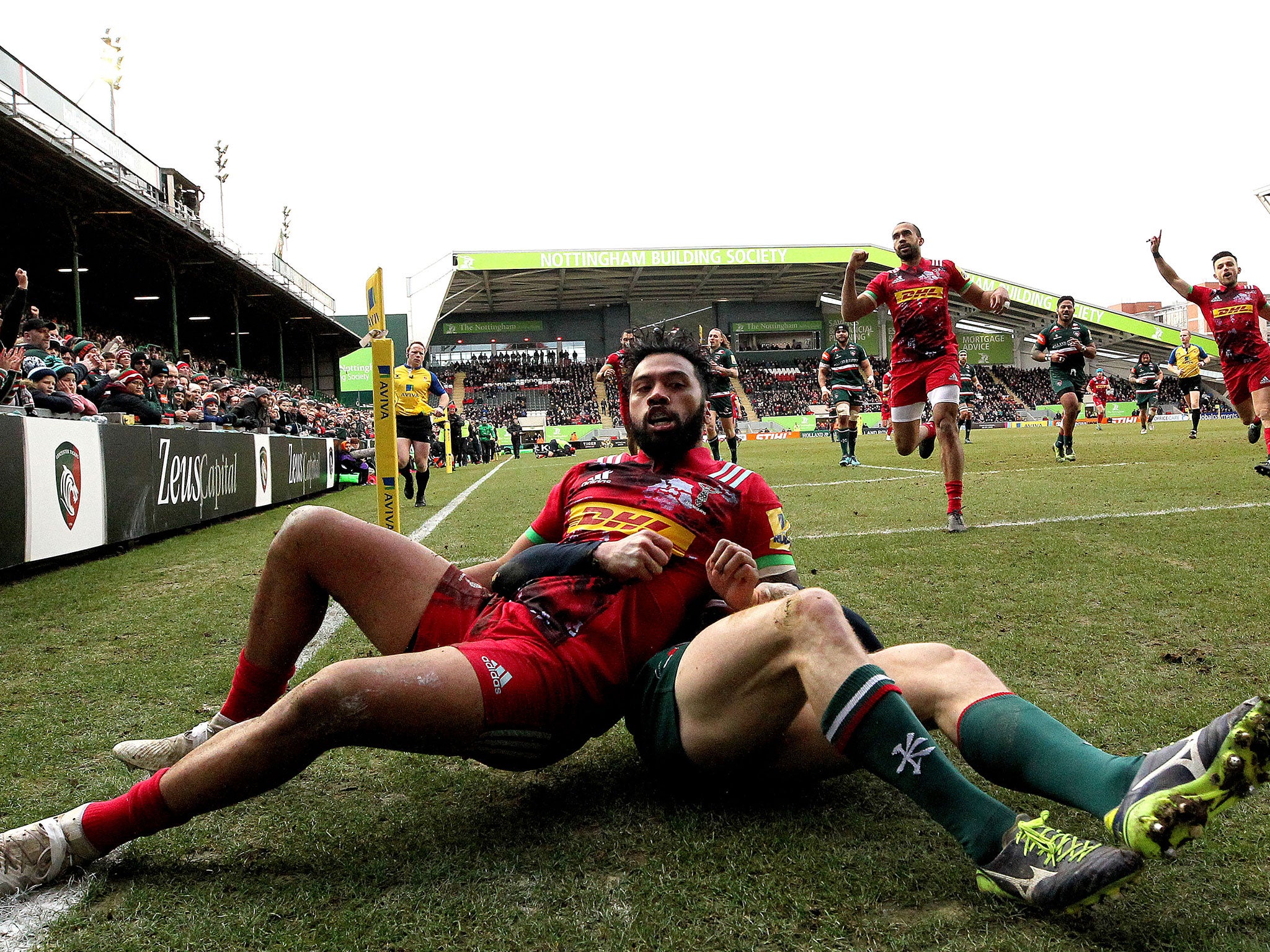 Alofa Alofa scores Harlequins' first try