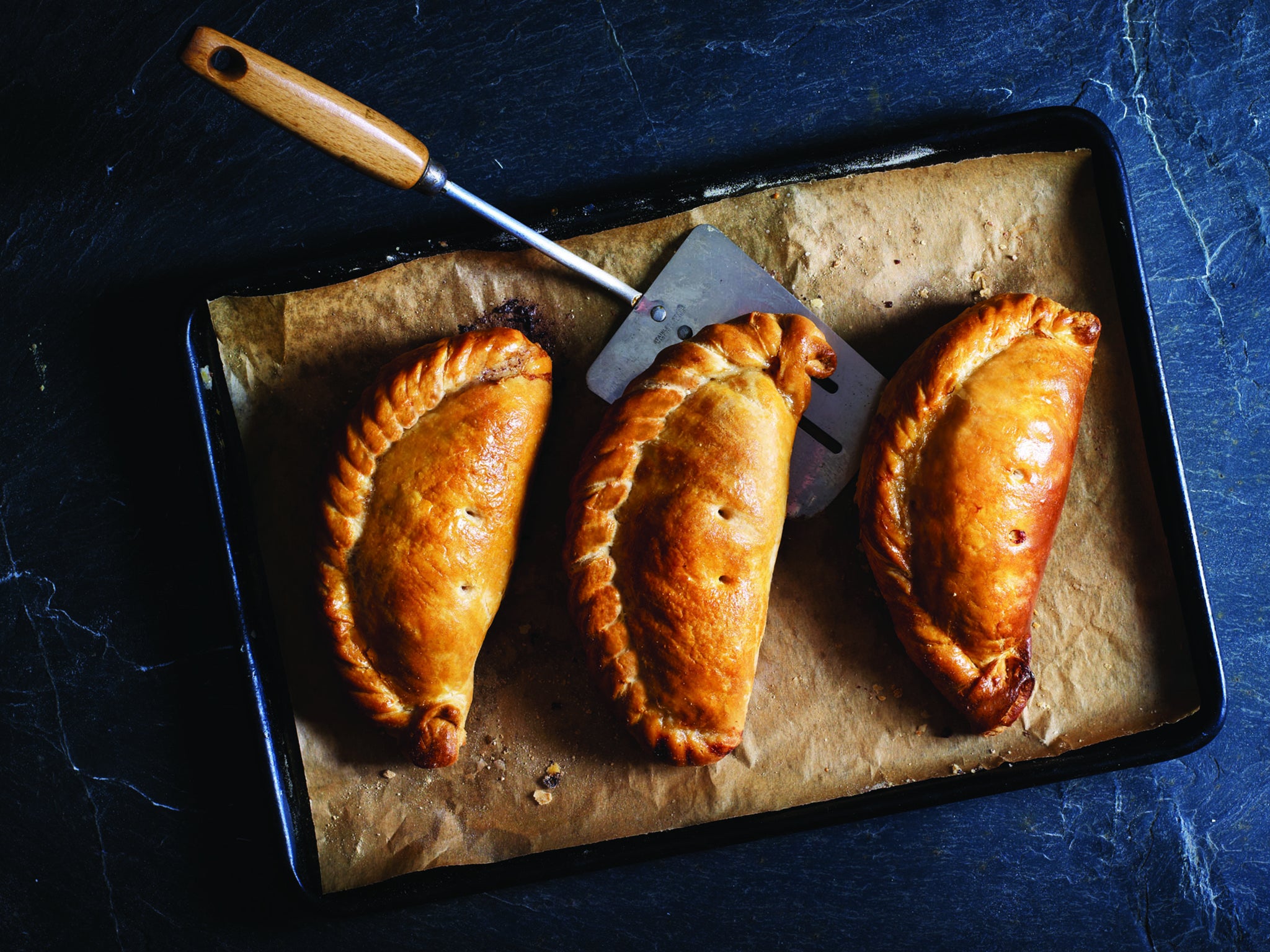 Learn how to crimp your own pasty