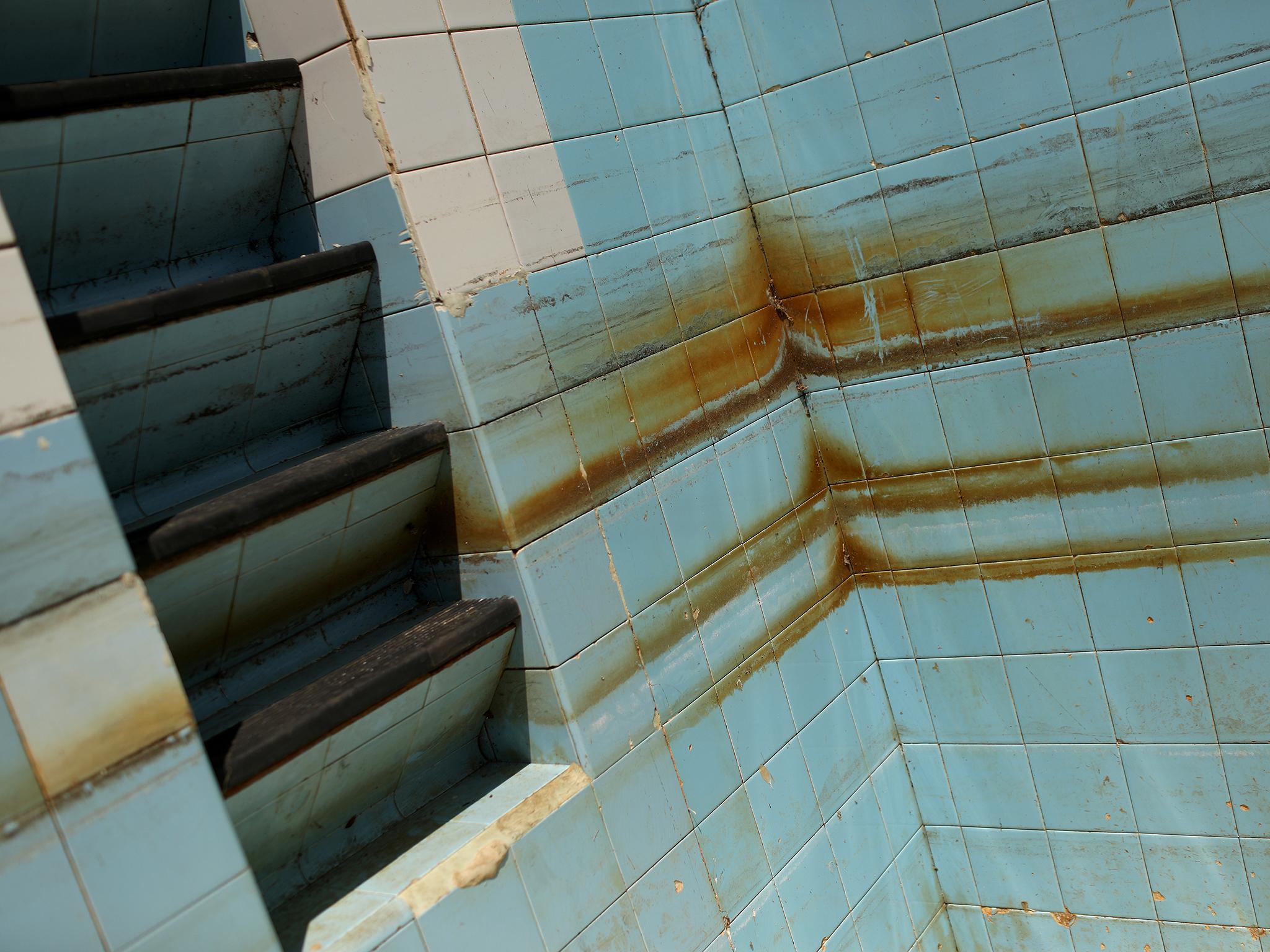 Newlands swimming pool in Cape Town lies empty