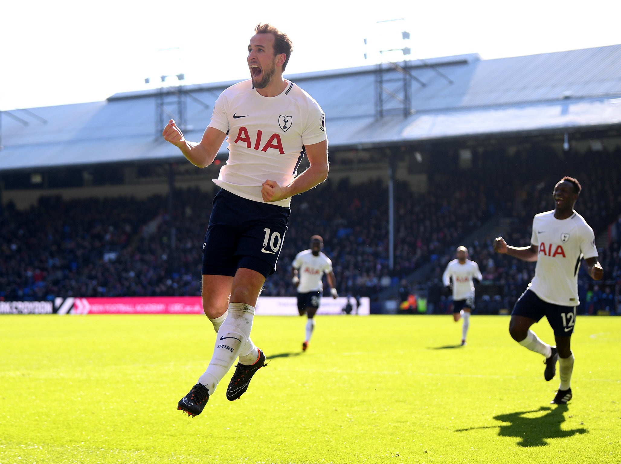 Villas-Boas has urged Kane to consider his options