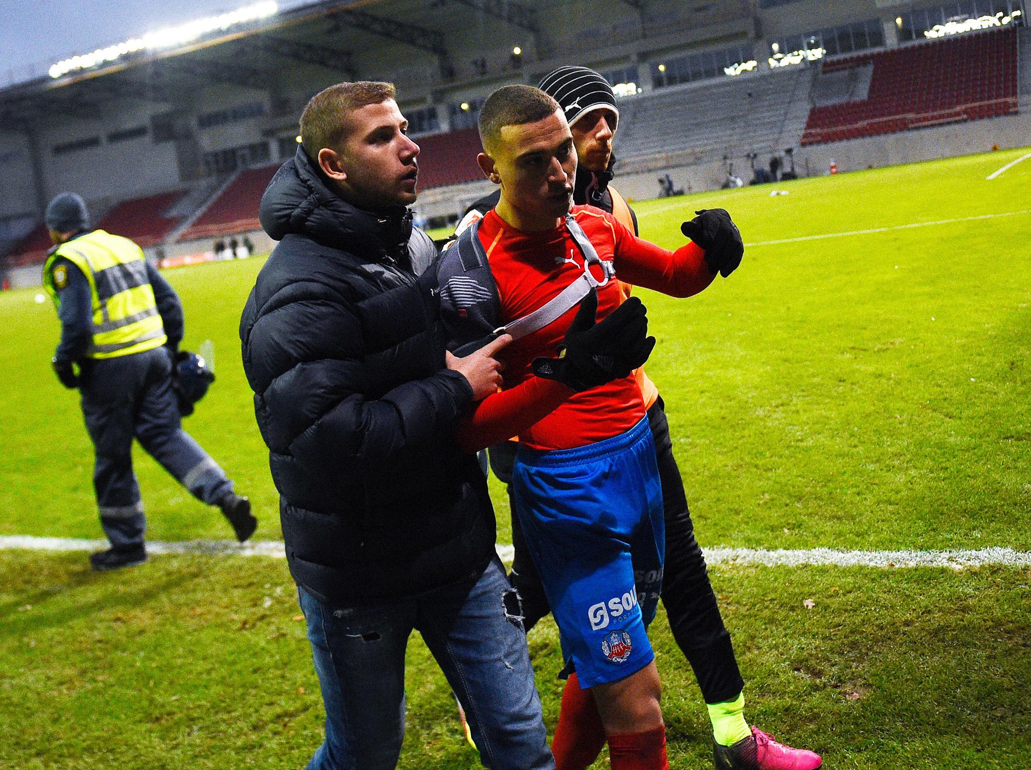 Jordan Larsson had his shirt taken from him (Getty)