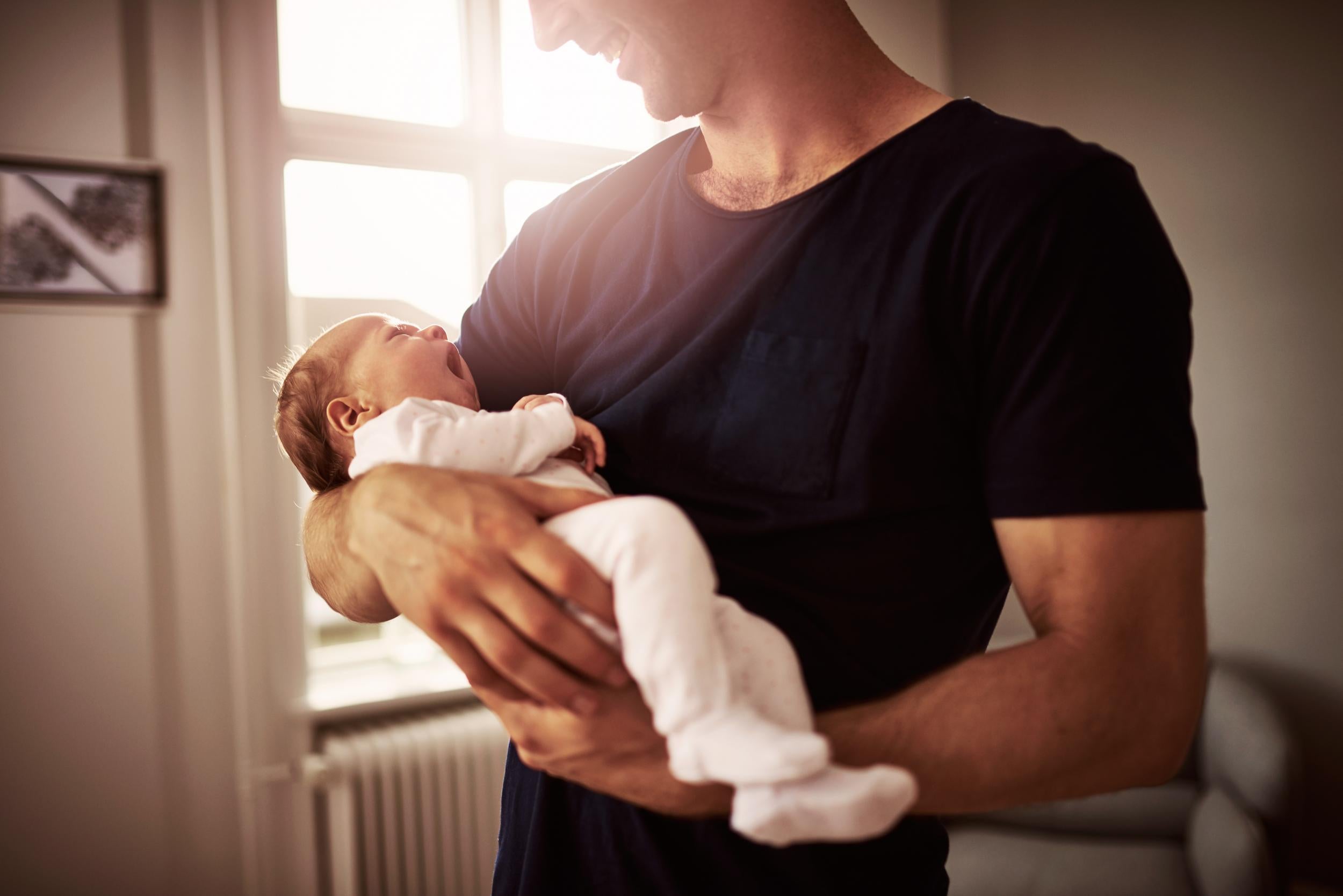 Babies who look like their fathers are healthier after a year