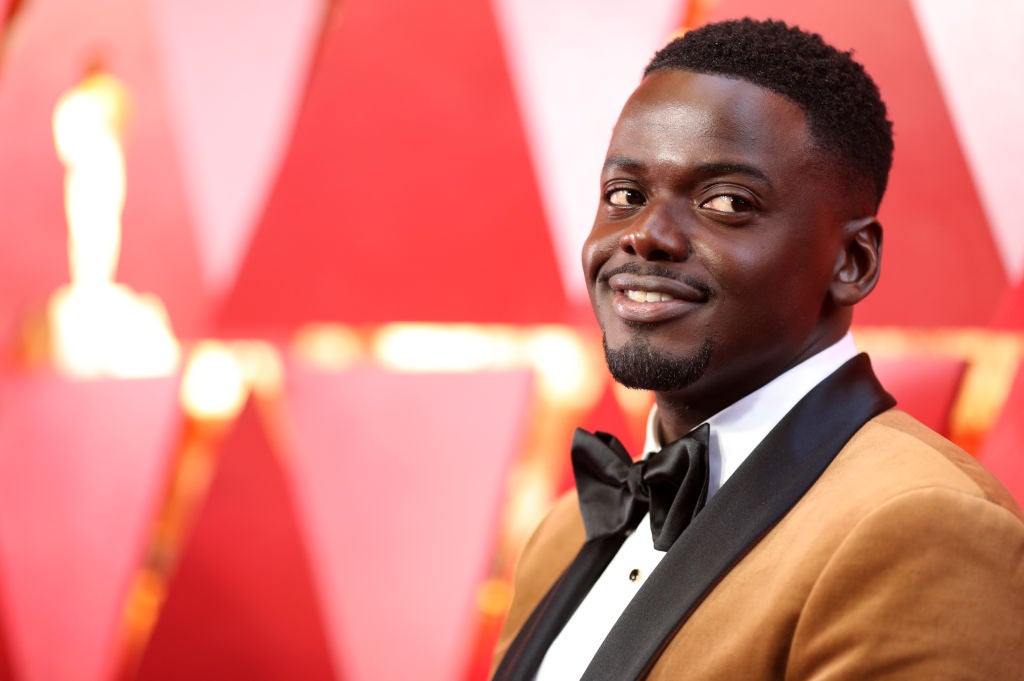 Daniel Kaluuya attends the 90th Annual Academy Awards wearing Fenty Beauty foundation