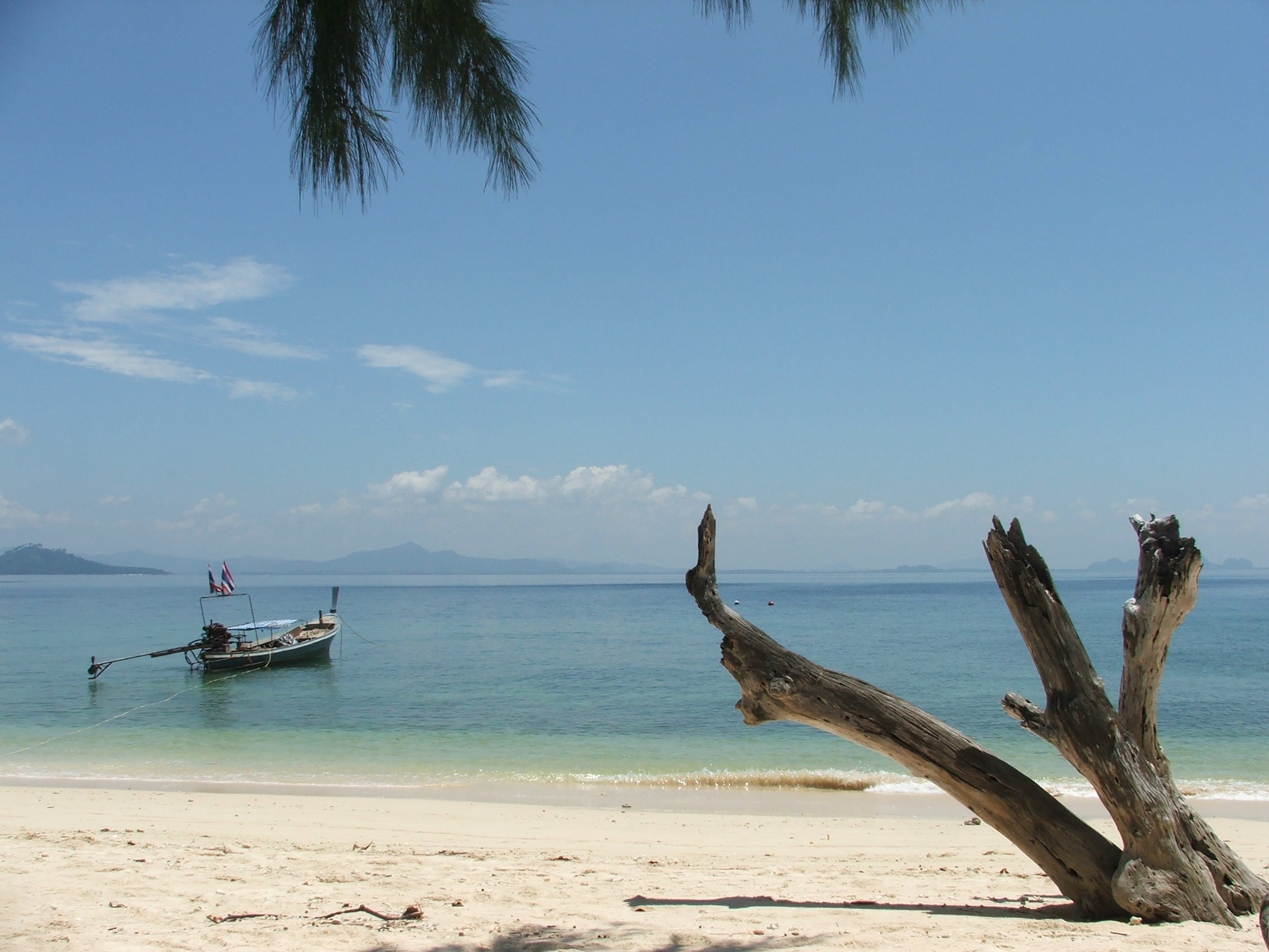 Koh Kradan remains relatively undeveloped (zeev bar)