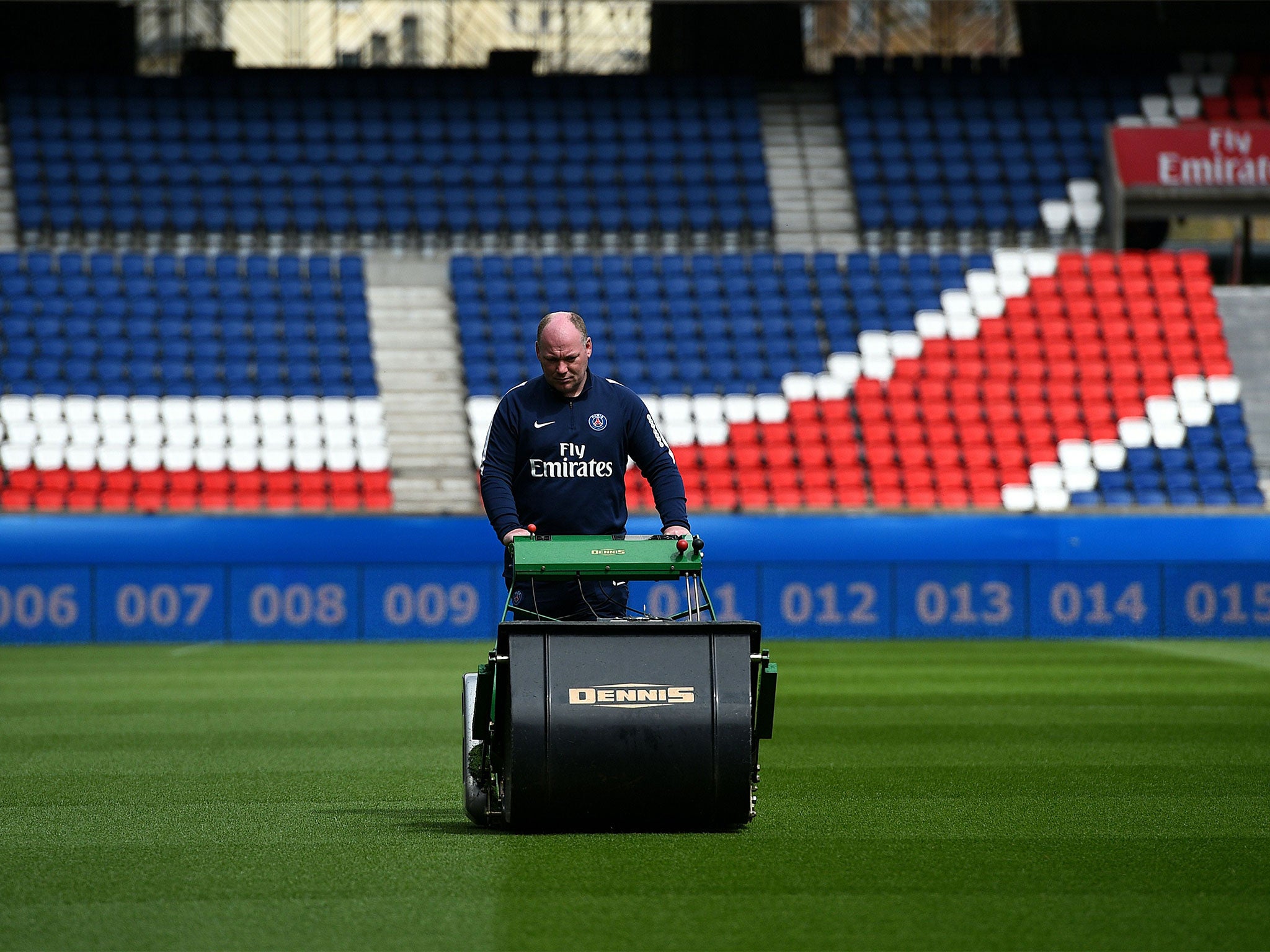 Calderwood readies the Parc des Princes pitch for another game