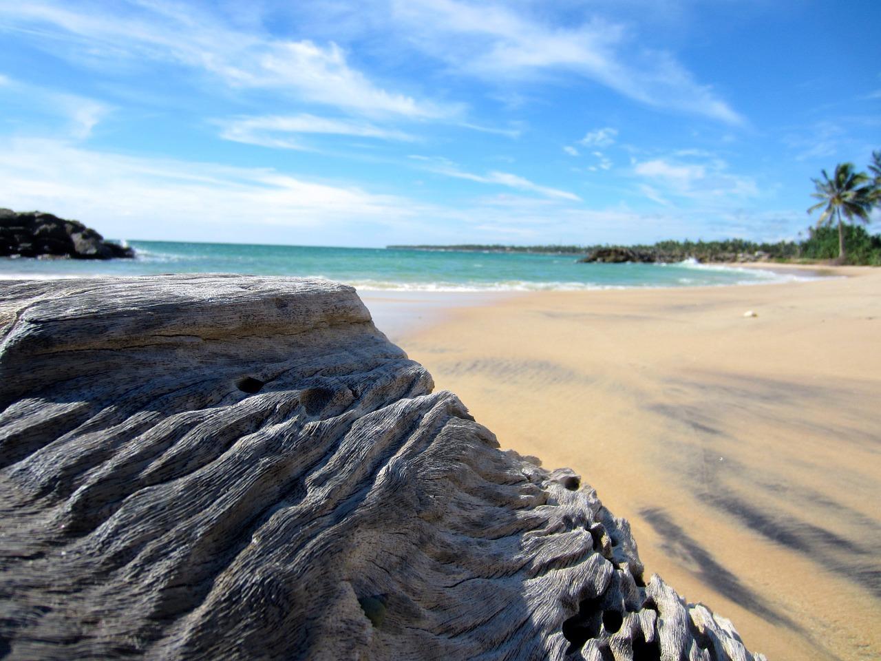 Time it right and you can hit the beach in Sri Lanka without taking so much time off work