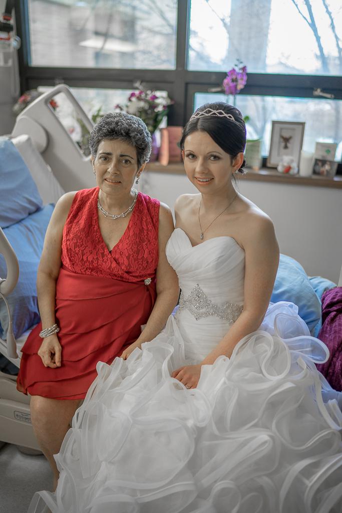 The bride wanted her mother to see the wedding (Wendy Teal Photography)