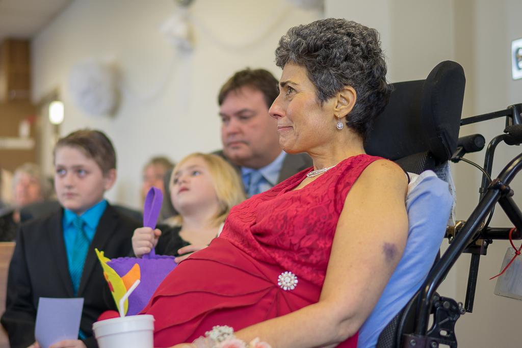 Chelsea's mum Kim watches on as her daughter gets married (Wendy Teal Photography)