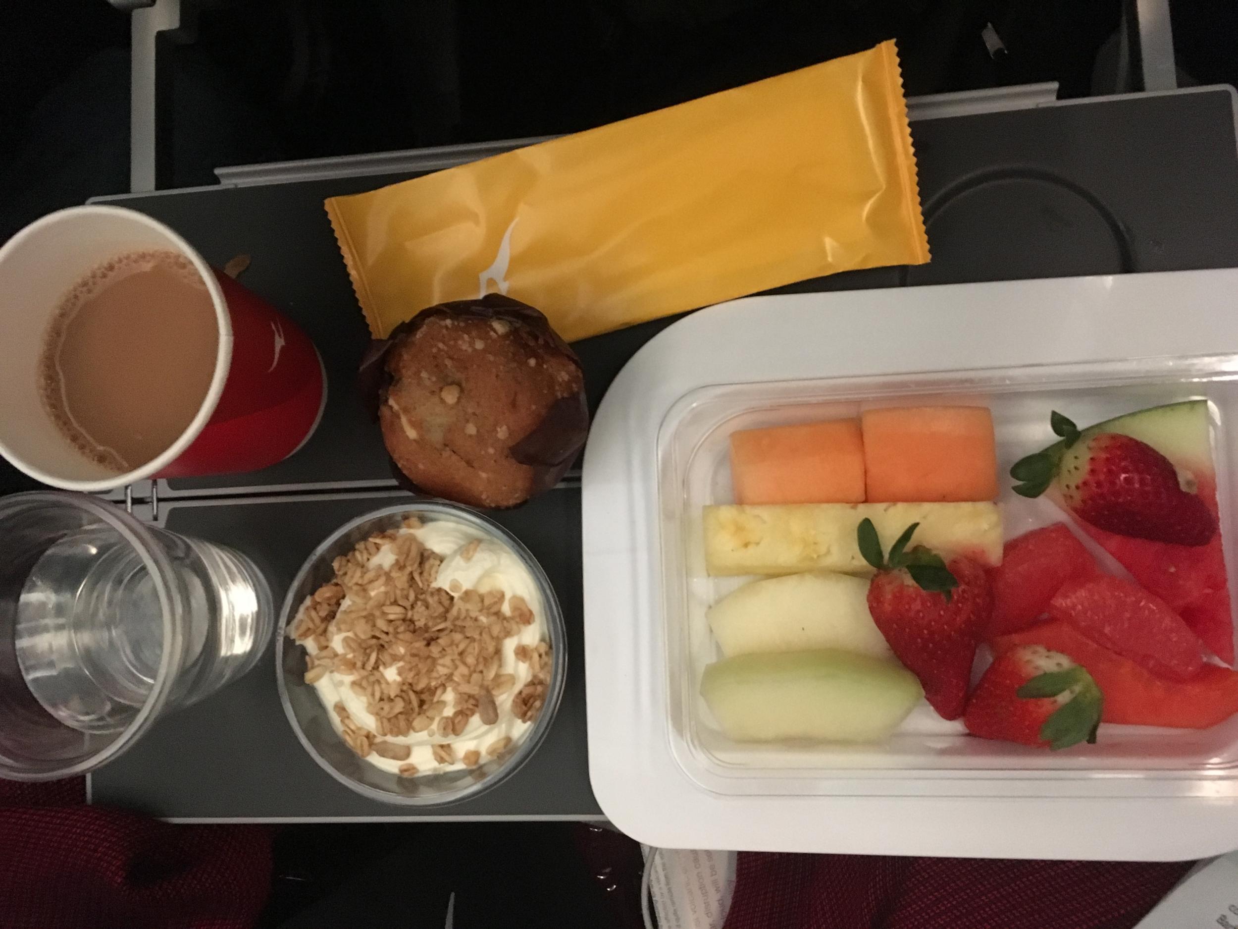 Inflight breakfast on London-Perth nonstop flight