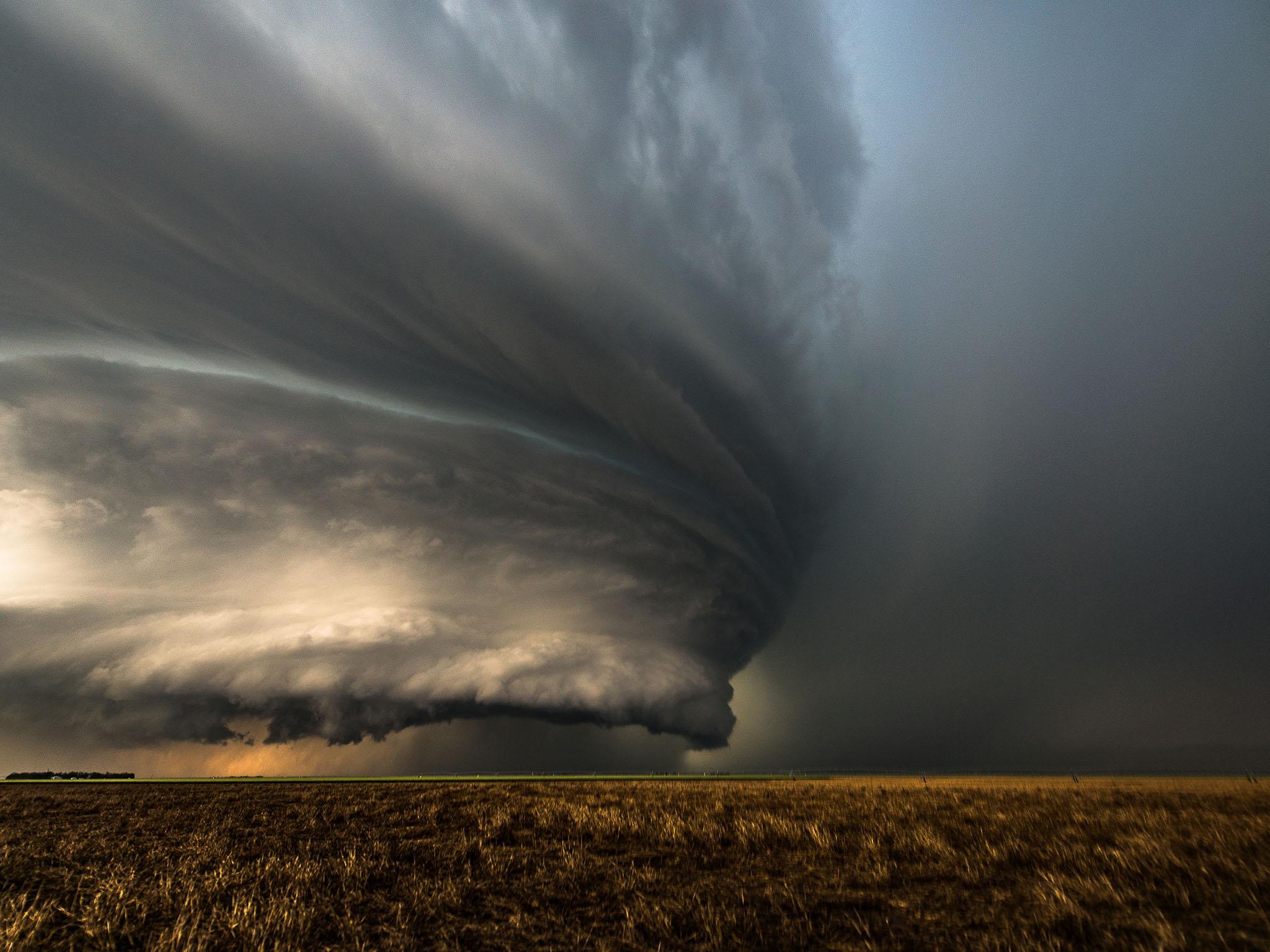 Cumulonimbus means heavy rain and thunderstorms on the horizon