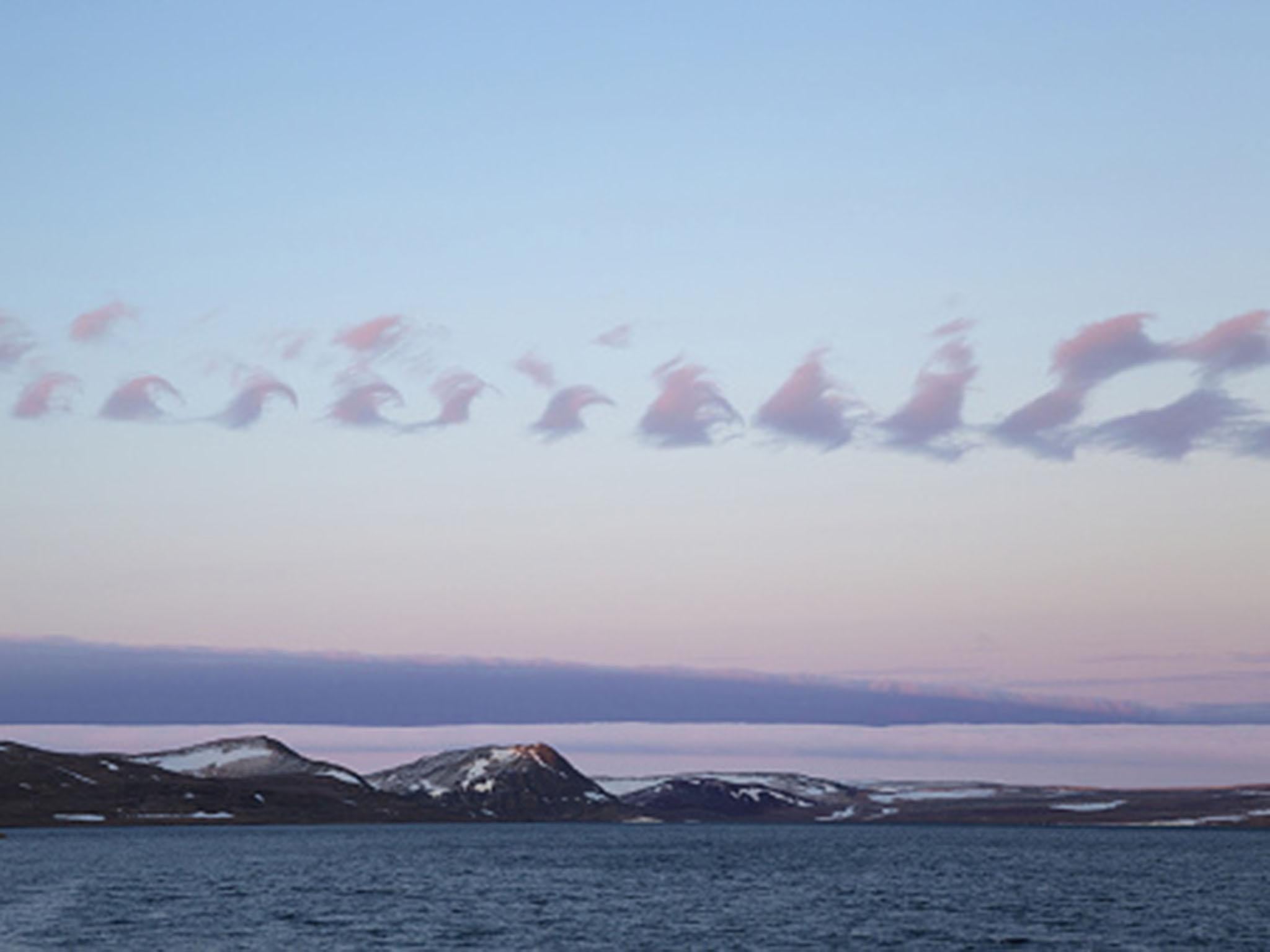 Kelvin-Helmholtz clouds resemble breaking waves (Getty)