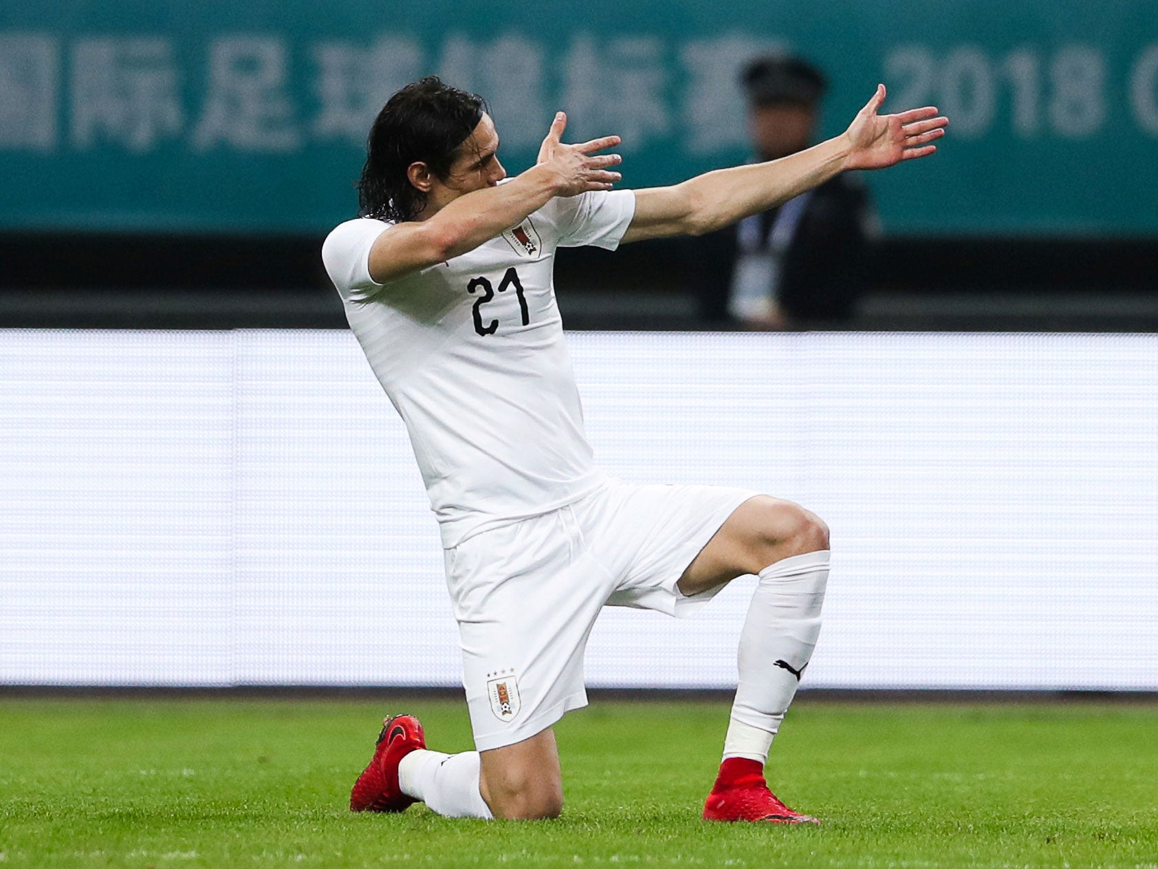 Cavani scored the only goal of the game