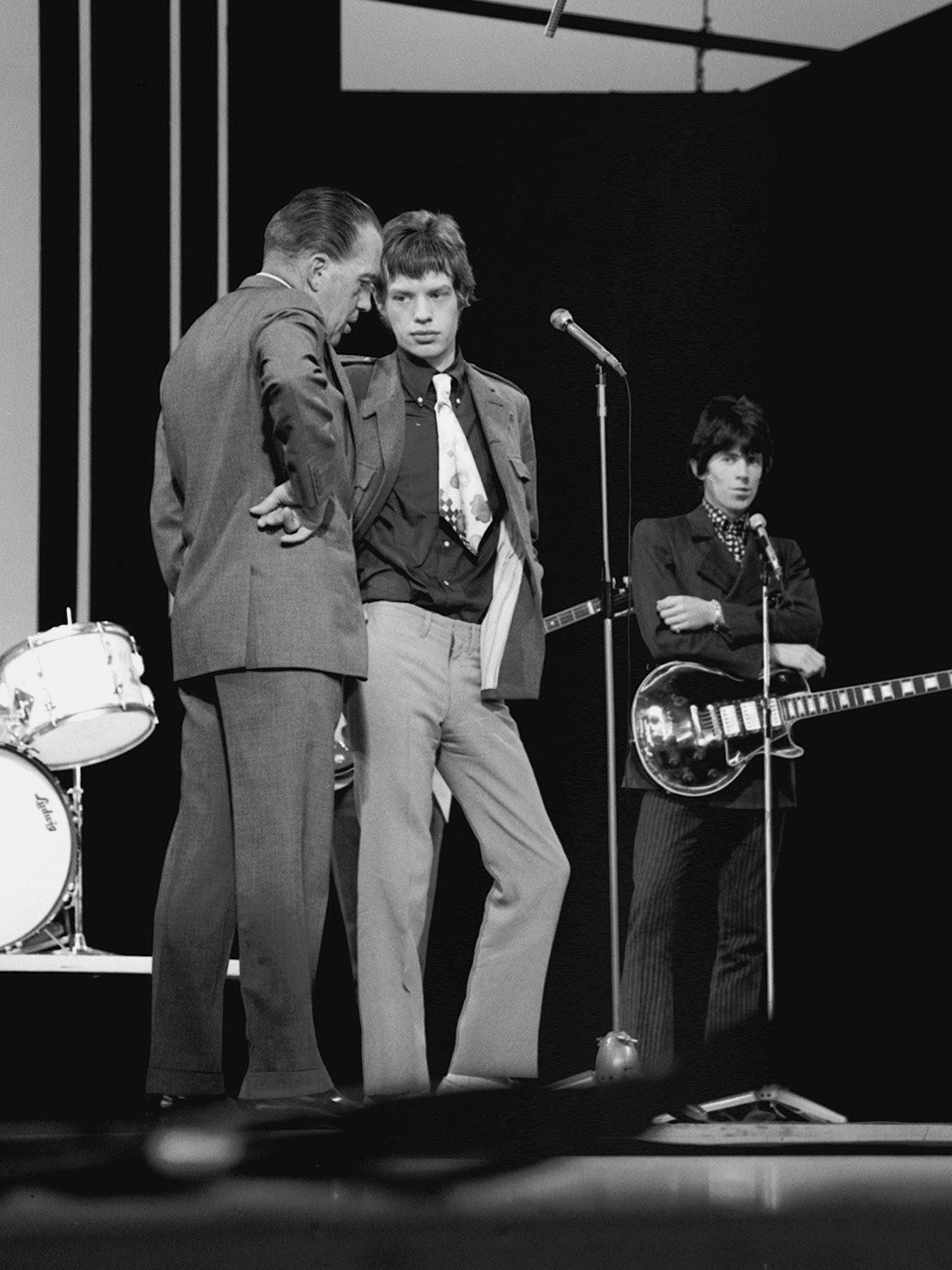 Ed Sullivan with Jagger and Richards on the set of ‘The Ed Sullivan Show’ on 11 September 1966