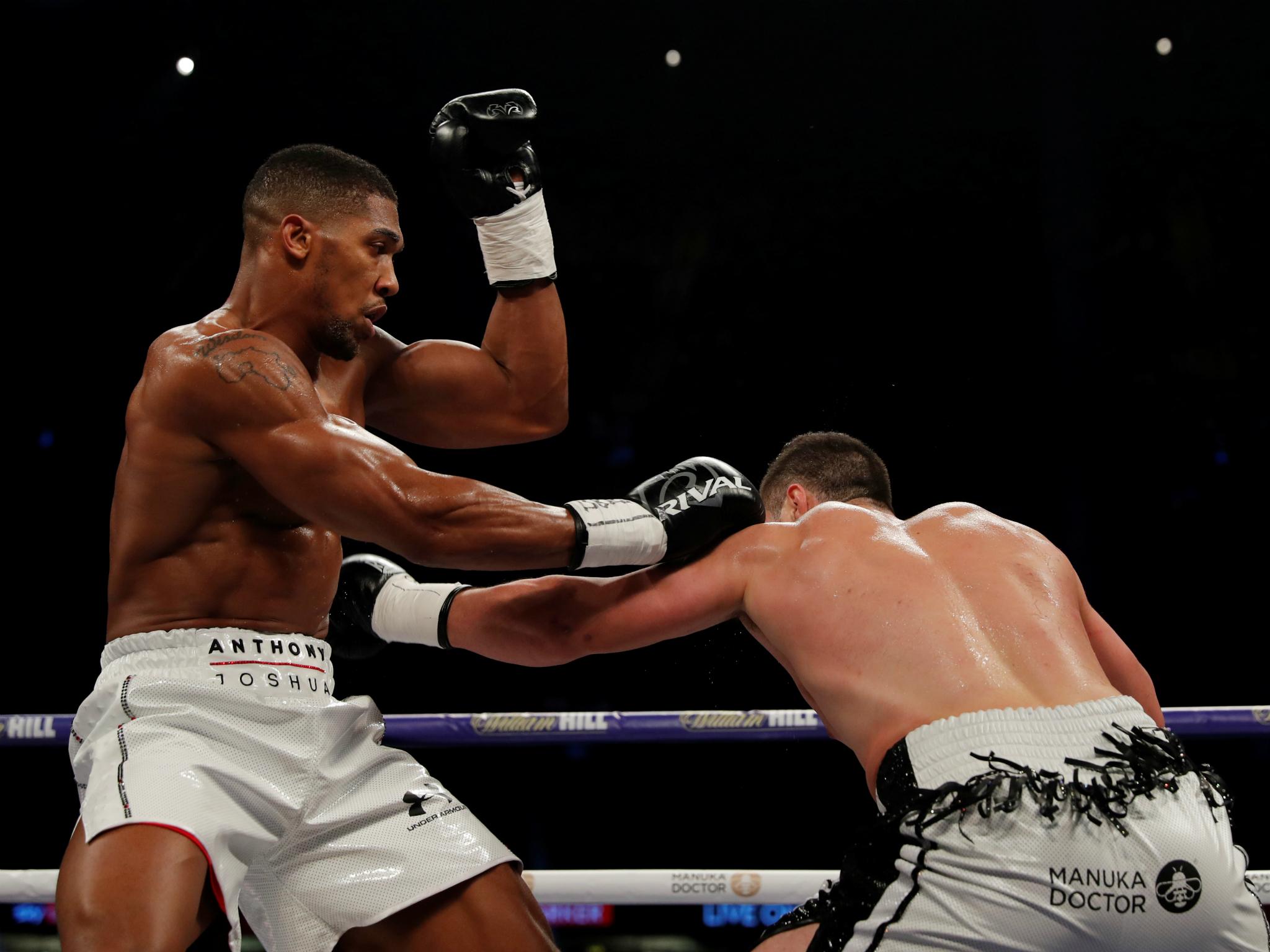 A big left jab from Joshua looked like it hurt Parker briefly there as Joshua holds the centre of the ring and pushed his rival into the ropes. Joshua catches him again with another left hook and a third to finish the round. He's eased into this one but looks comfortable. There is swelling around Parker's left eye now too.
<br/>LB: Joshua 10-9 Parker
<br/>JA: Joshua 10-9 Parker
<br/>JDM: Joshua 10-9 Parker