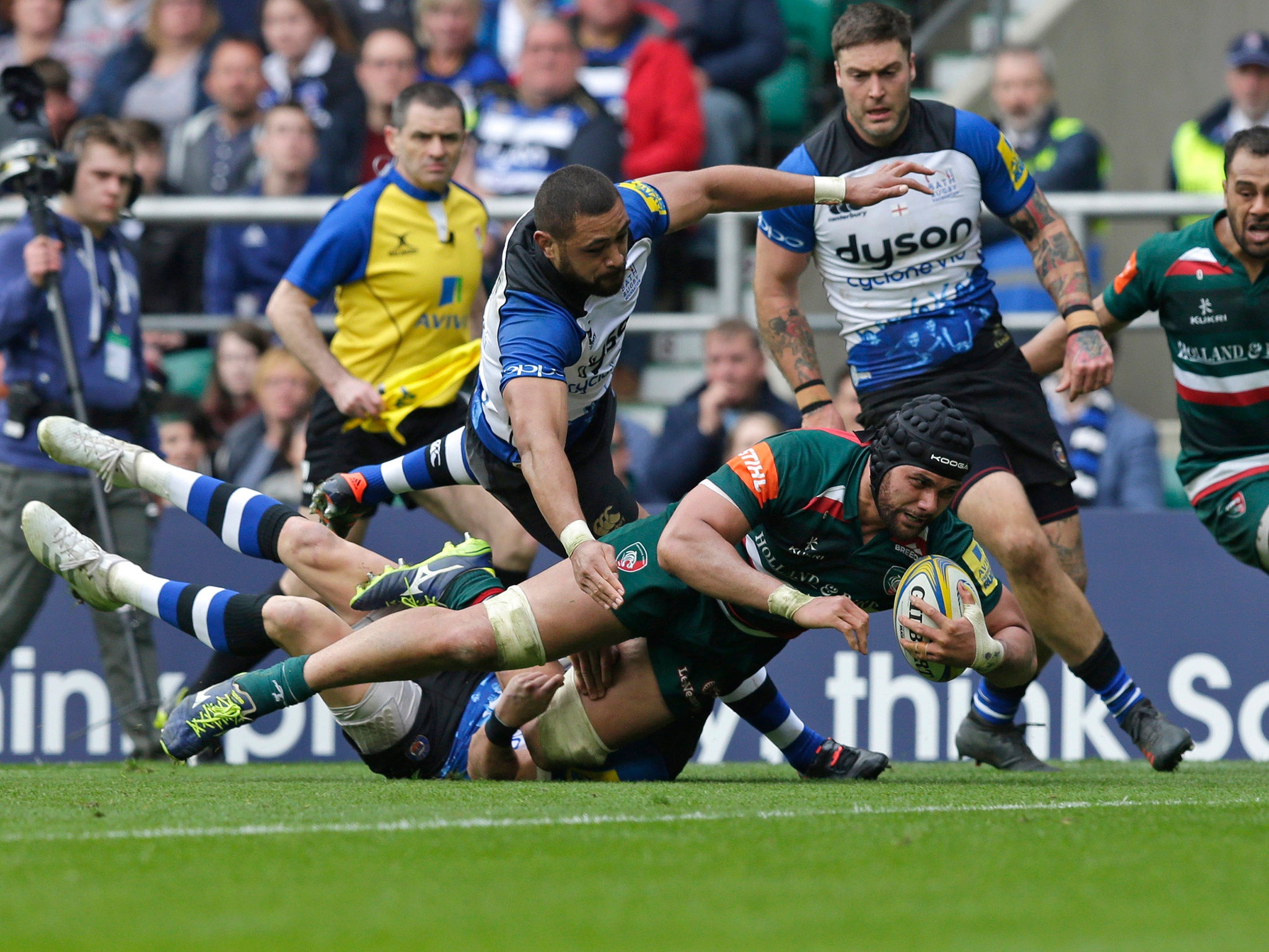 Sione Kalamafoni scored two tries for Leicester