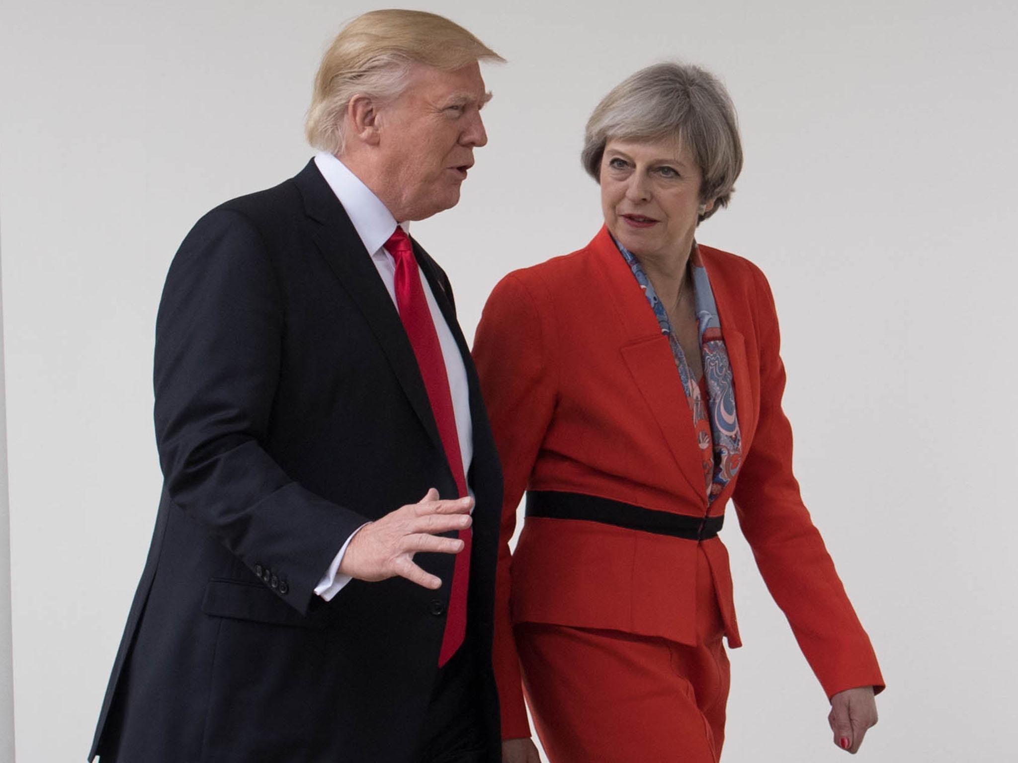 Theresa May and Donald Trump discussed the suspected Syrian chemical attack on the phone