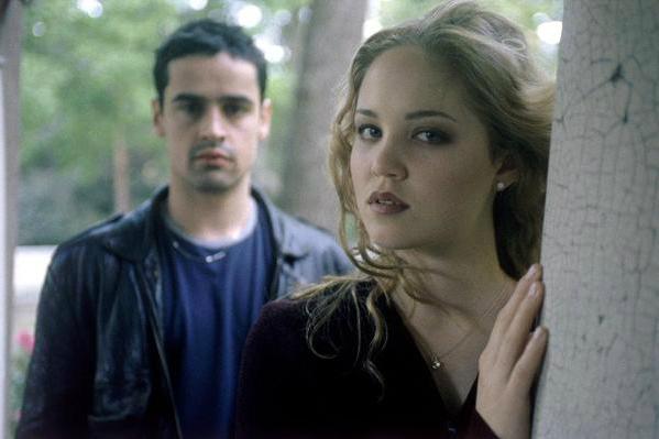 Jesse Bradford and Erika Christensen in ‘Swimfan’