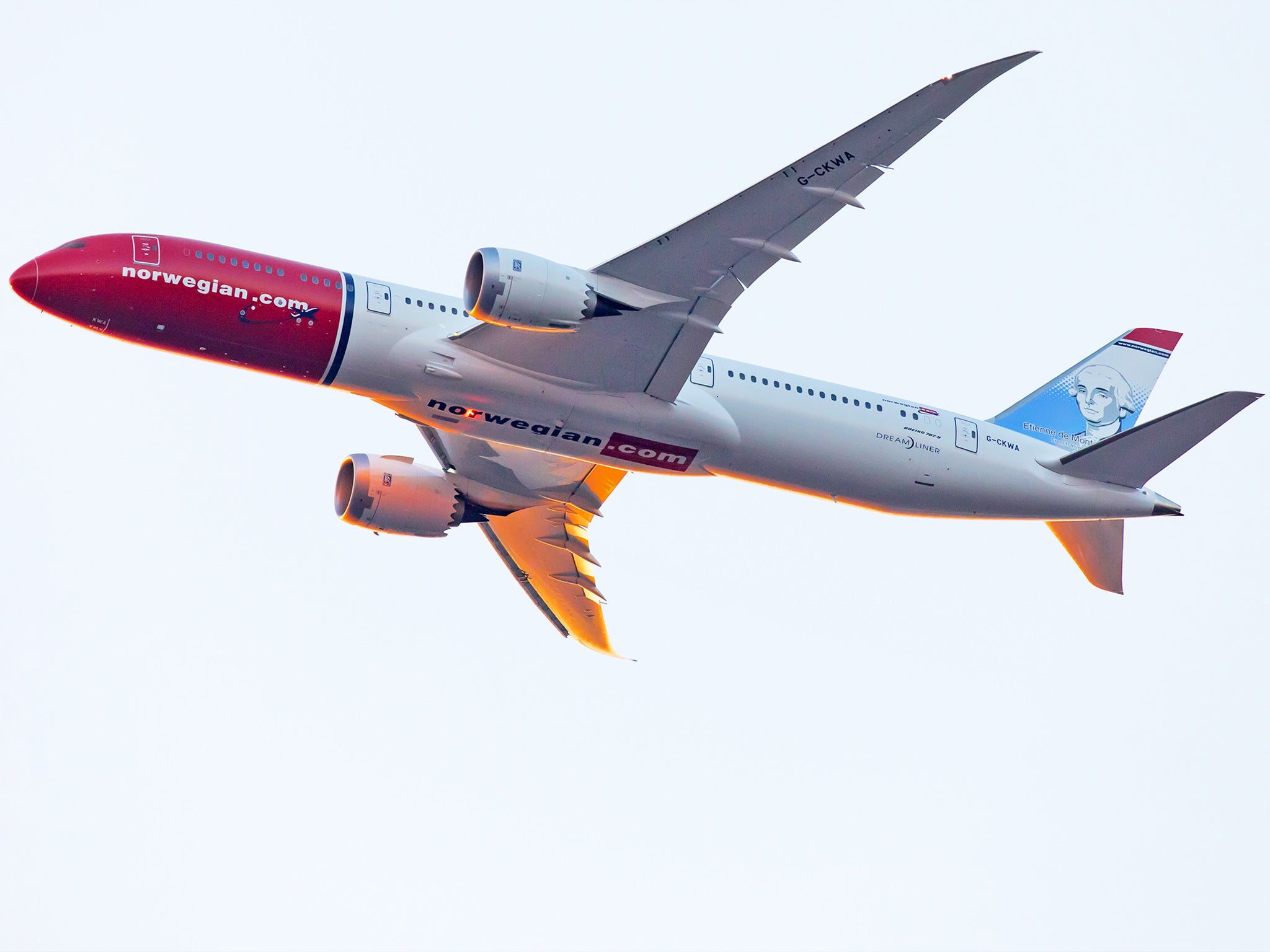 Nowegian Air Shuttle Boeing 787 Dreamliner aircraft approaching JFK International Airport