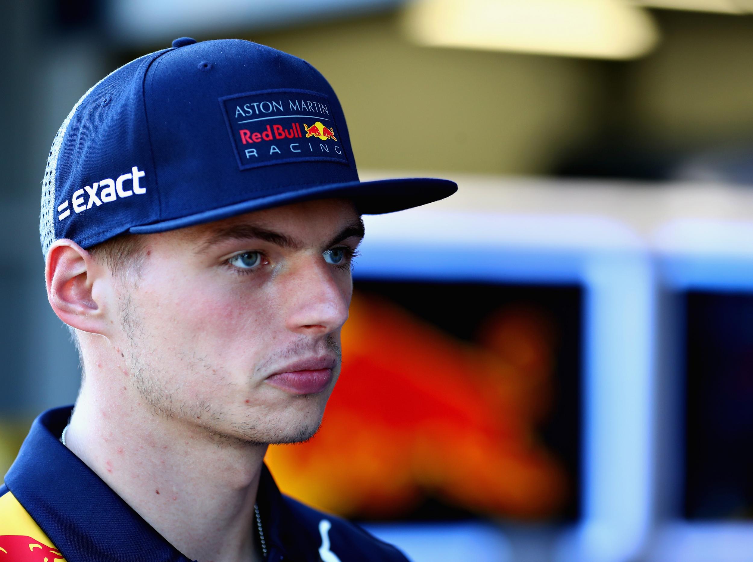 Verstappen crashed in China