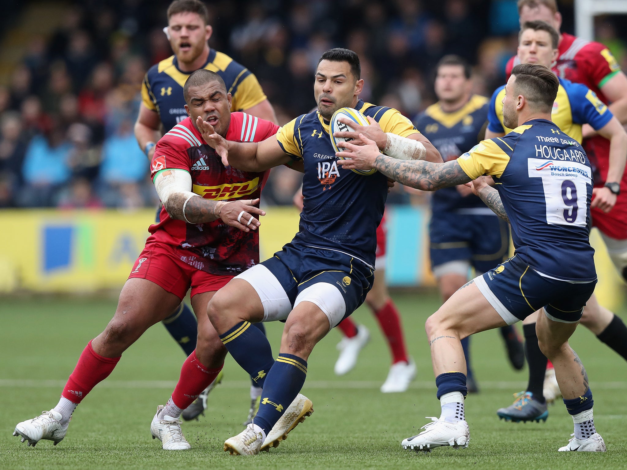 England centre Ben Te'o secured the bonus-point with the fourth try before half-time