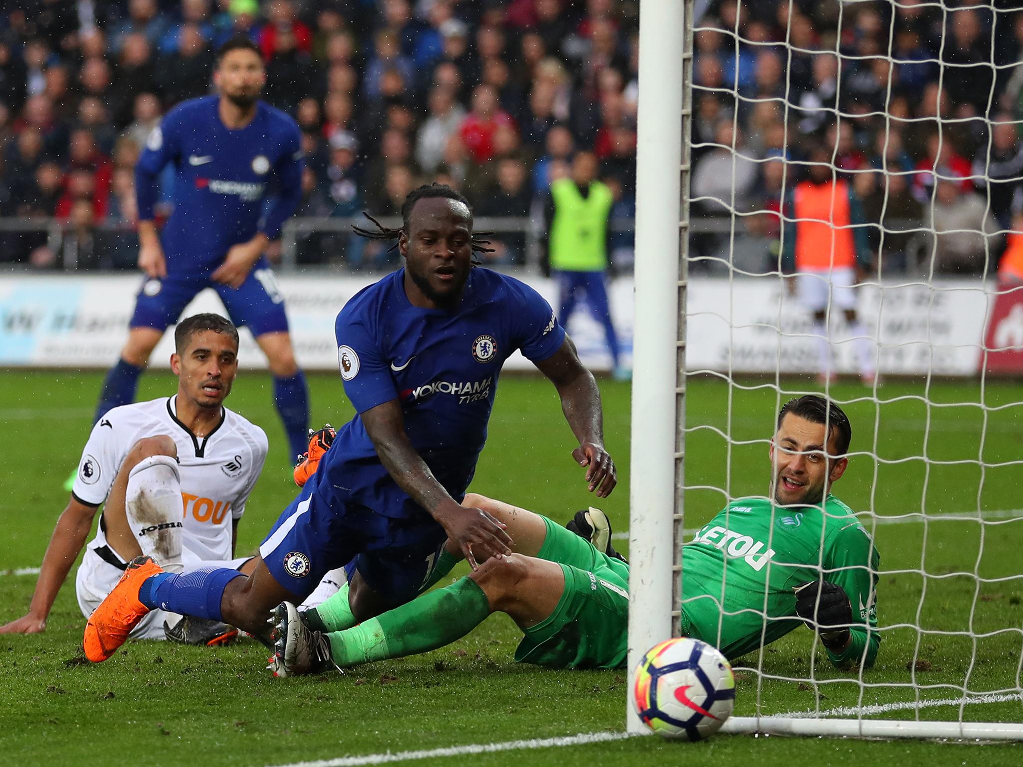 Victor Moses agonisingly missed a chance from close range