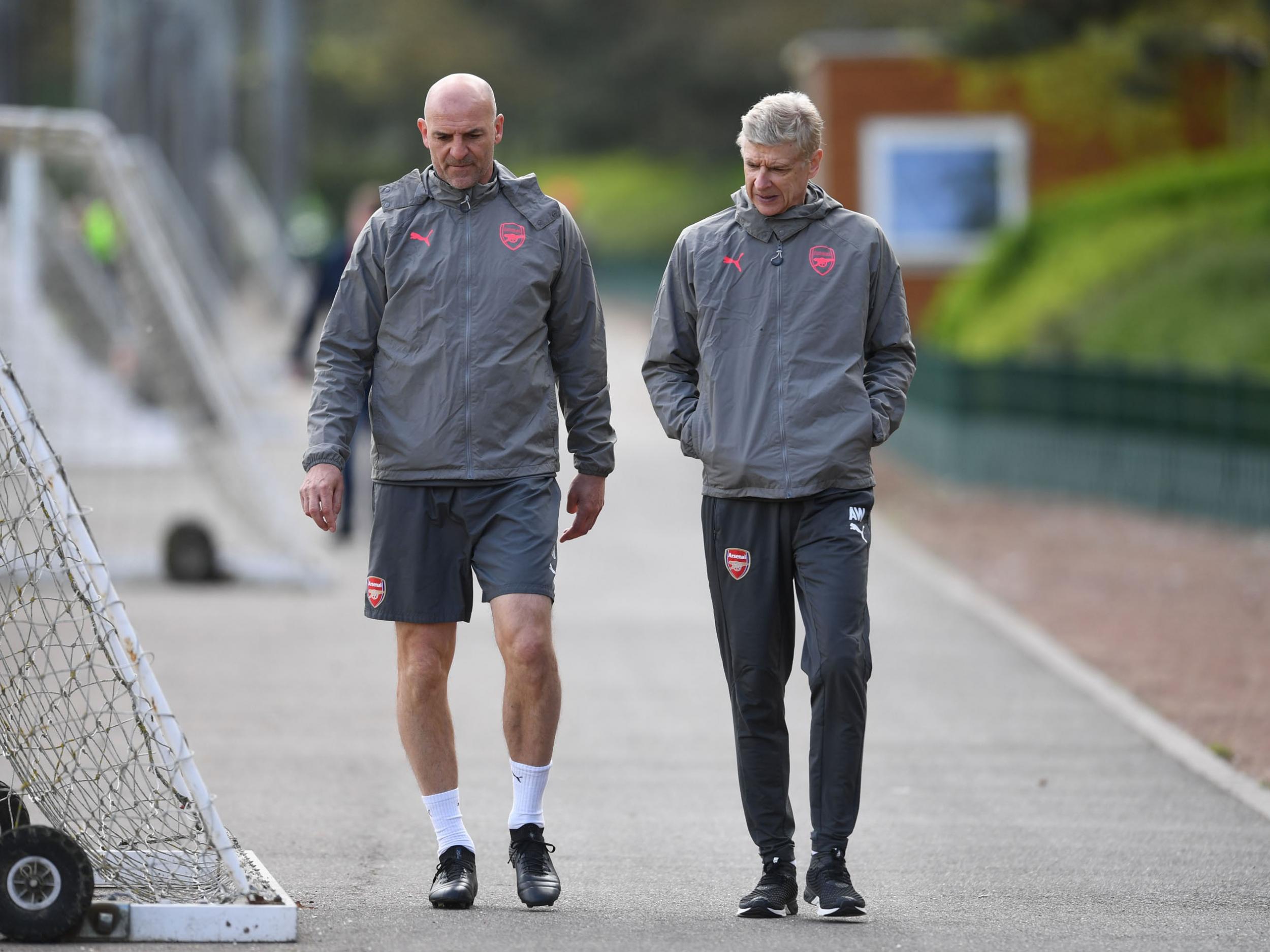 Wenger wants the new manager to keep hold of Steve Bould