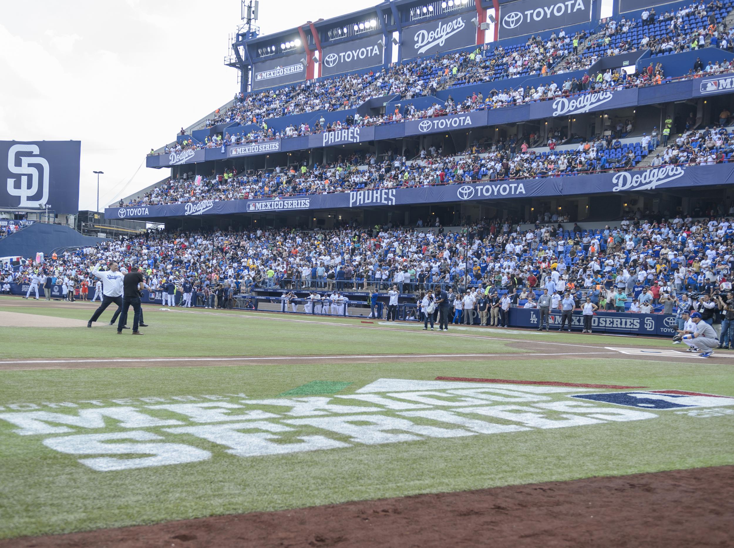 Estadio de Beisbol staged a match recently