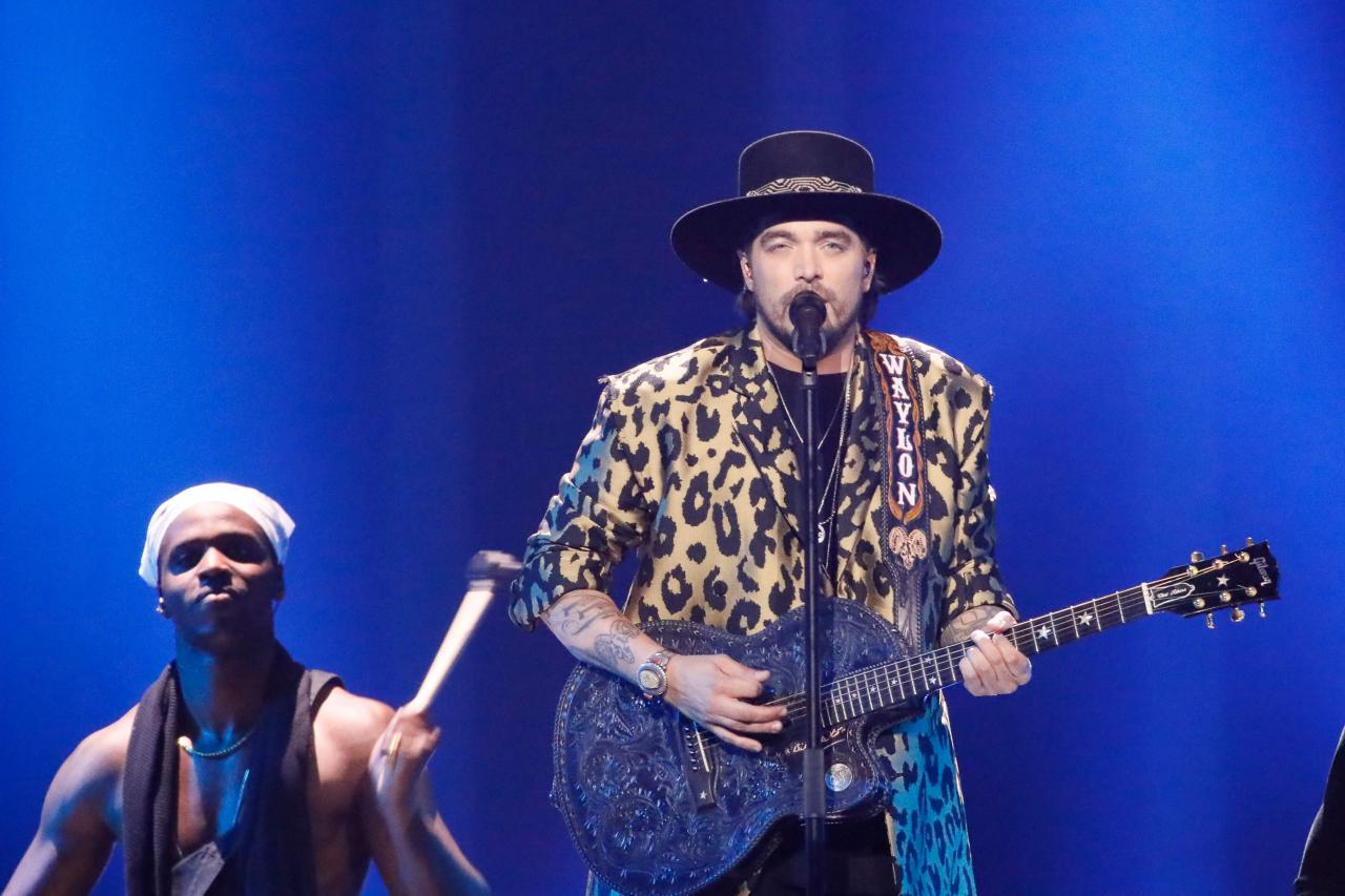 A leopard-print jacket added to the country theme (Andres Putting/Eurovision)