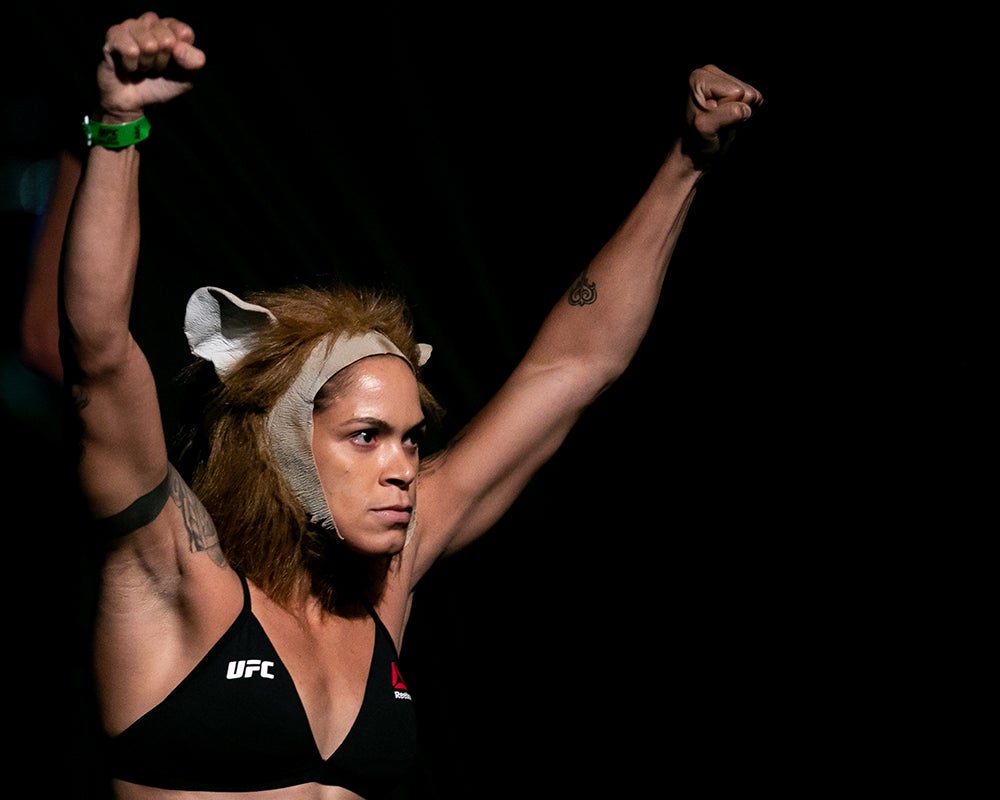 Amanda Nunes defends her crown tonight