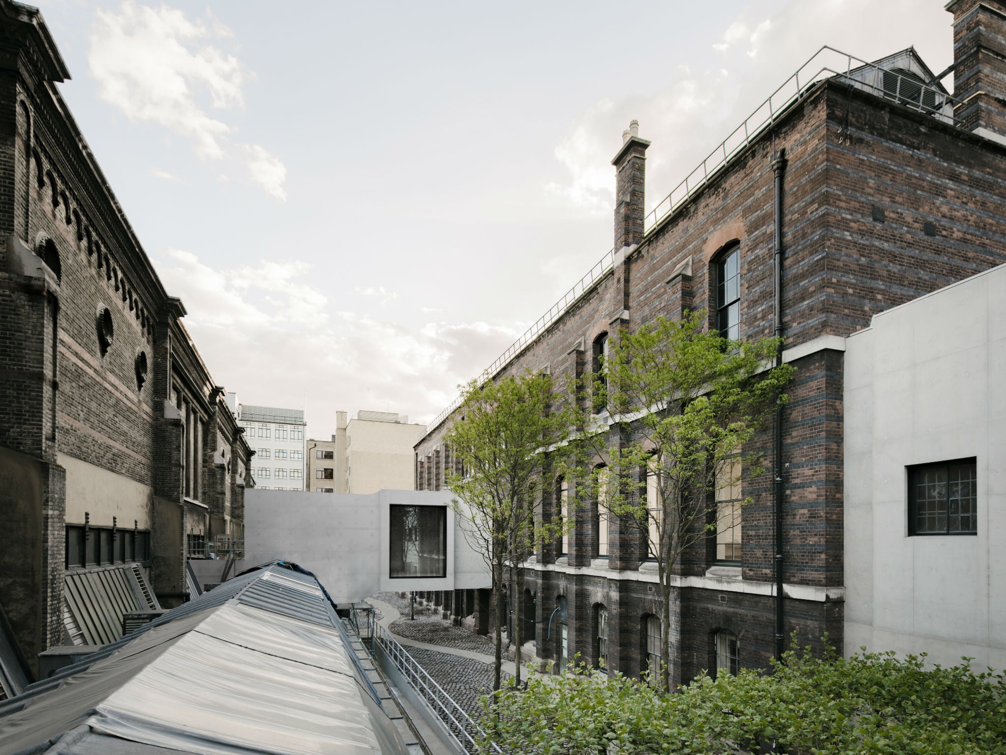 David Chipperfield’s Weston Bridge connects the buildings