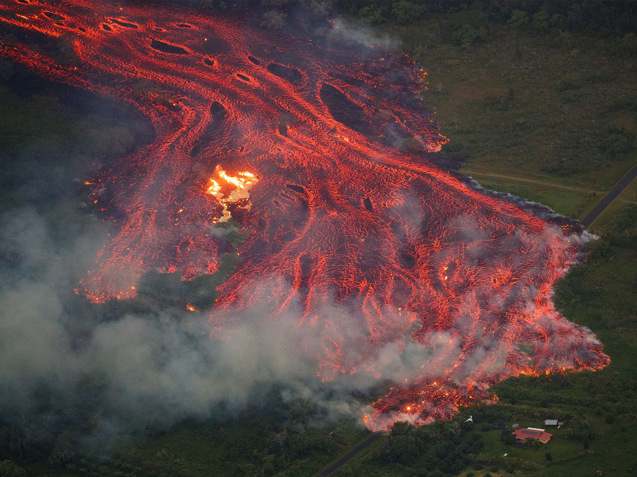 Lava steams are threatening to cut of evacuation routes on Hawaii's Big Island