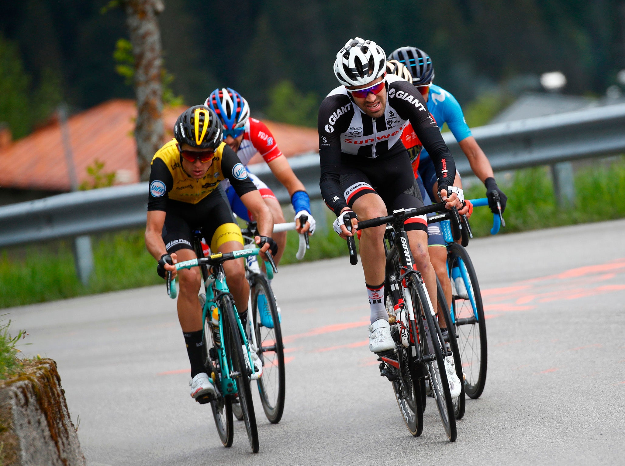 Tom Dumoulin, front, couldn’t keep pace with Simon Yates